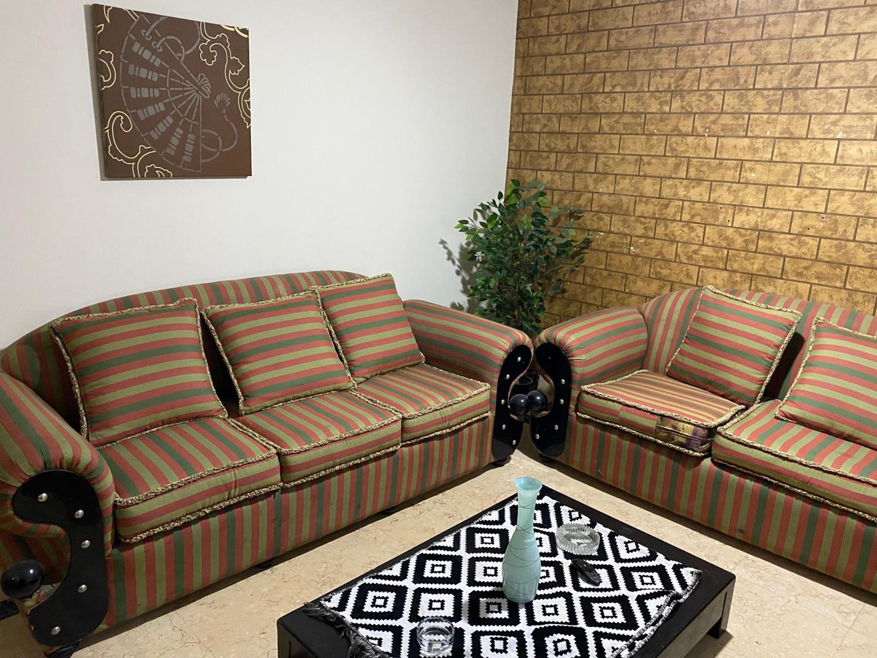 Room1 Degla 3br apt for singles and couples.