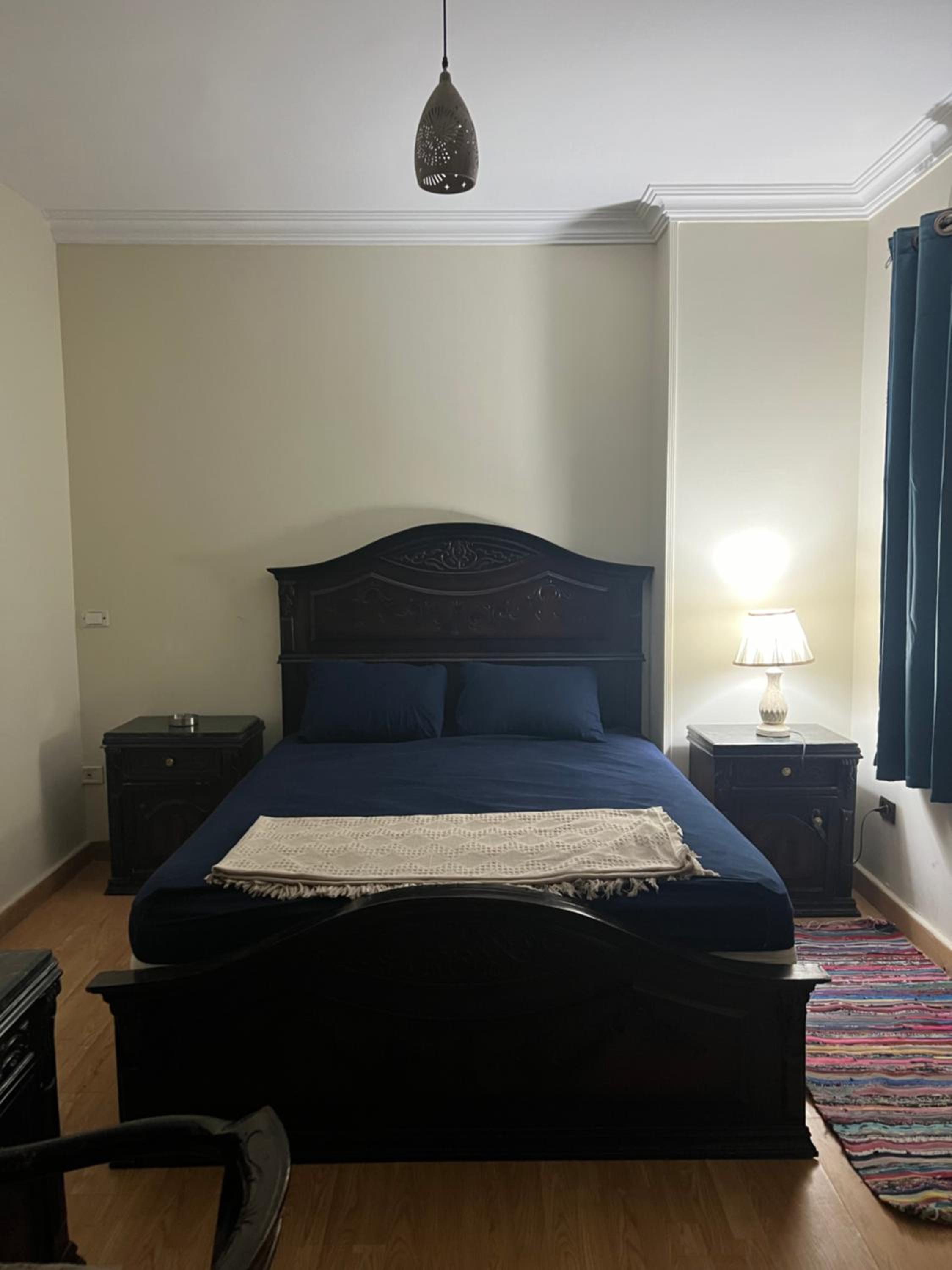 Room1 Degla 3br apt for singles and couples.