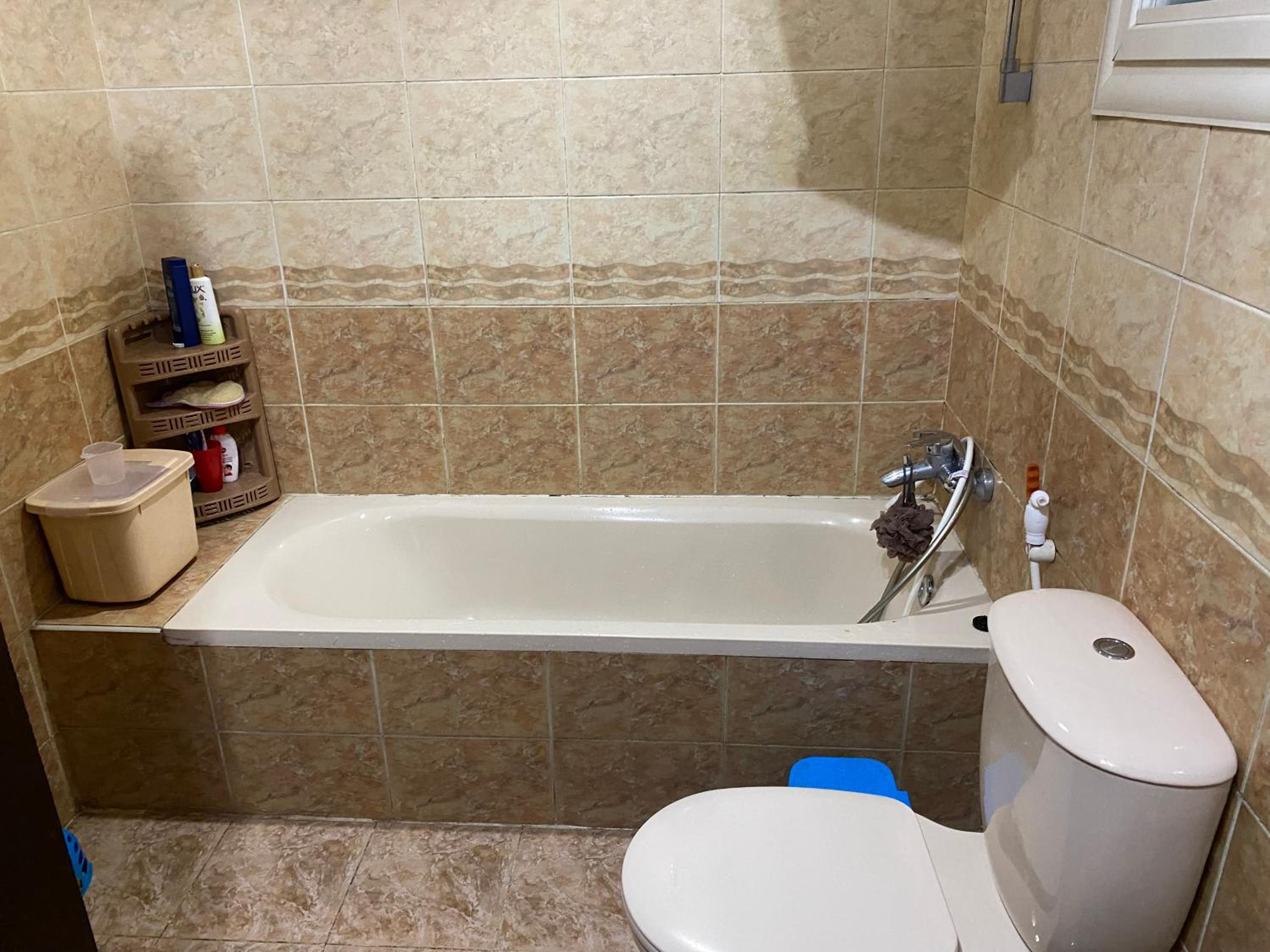 Room1 Degla 3br apt for singles and couples.