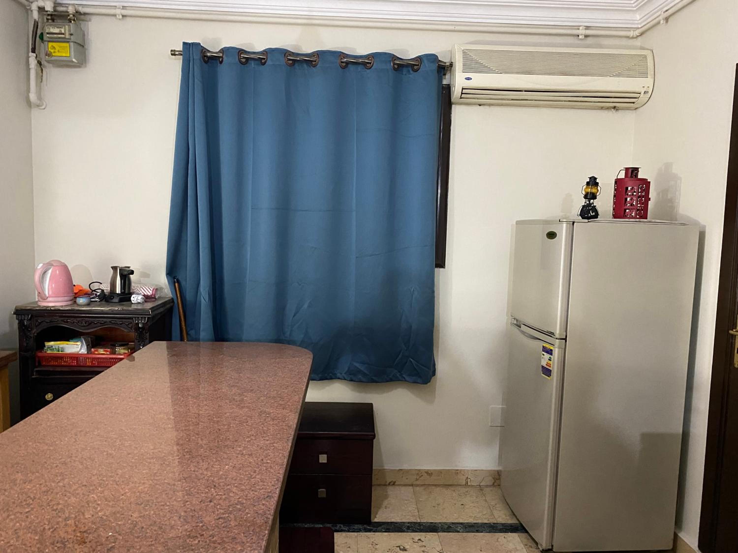 Room1 Degla 3br apt for singles and couples.