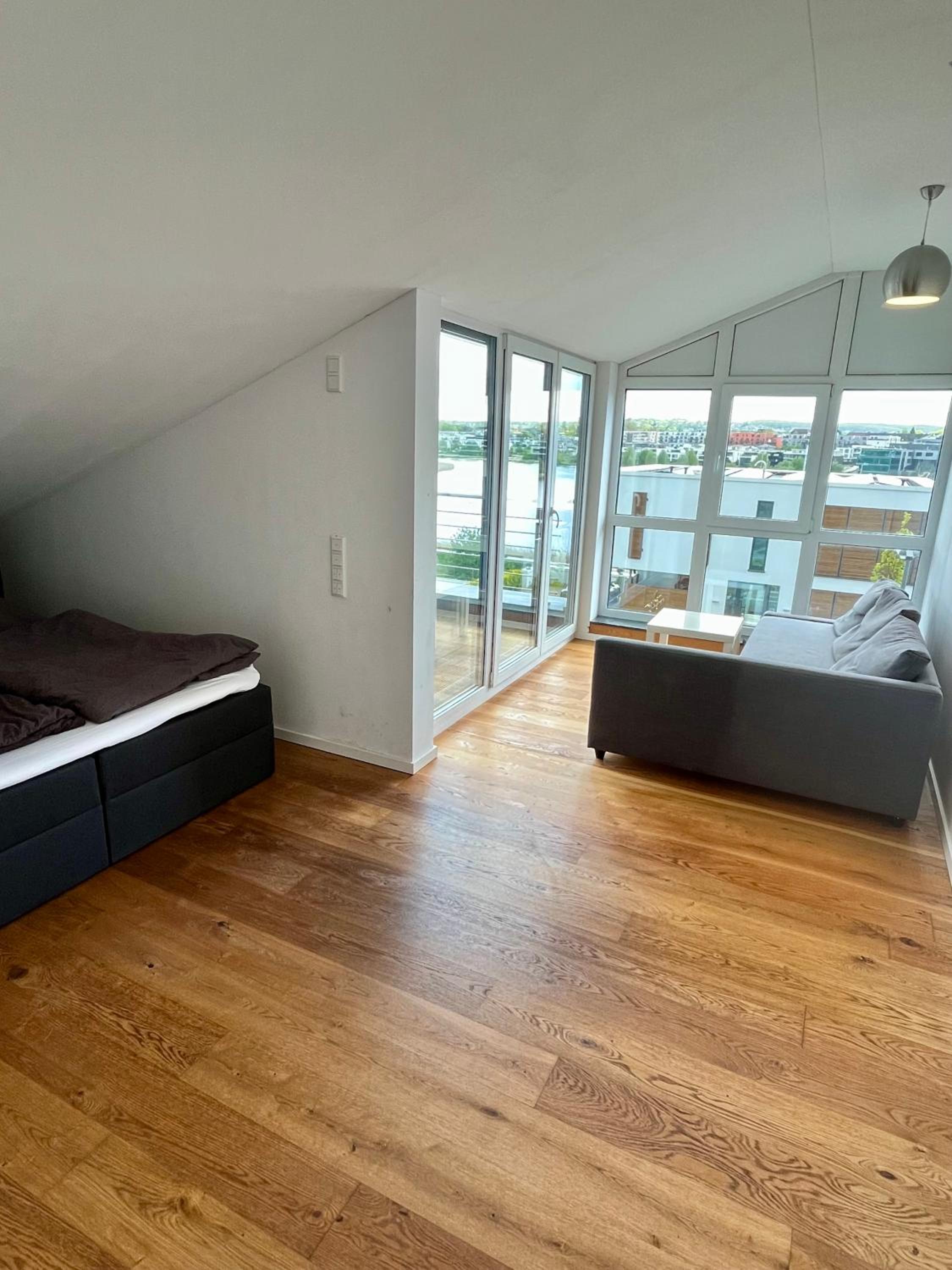 Haus mit Panoramablick auf den Phönixsee
