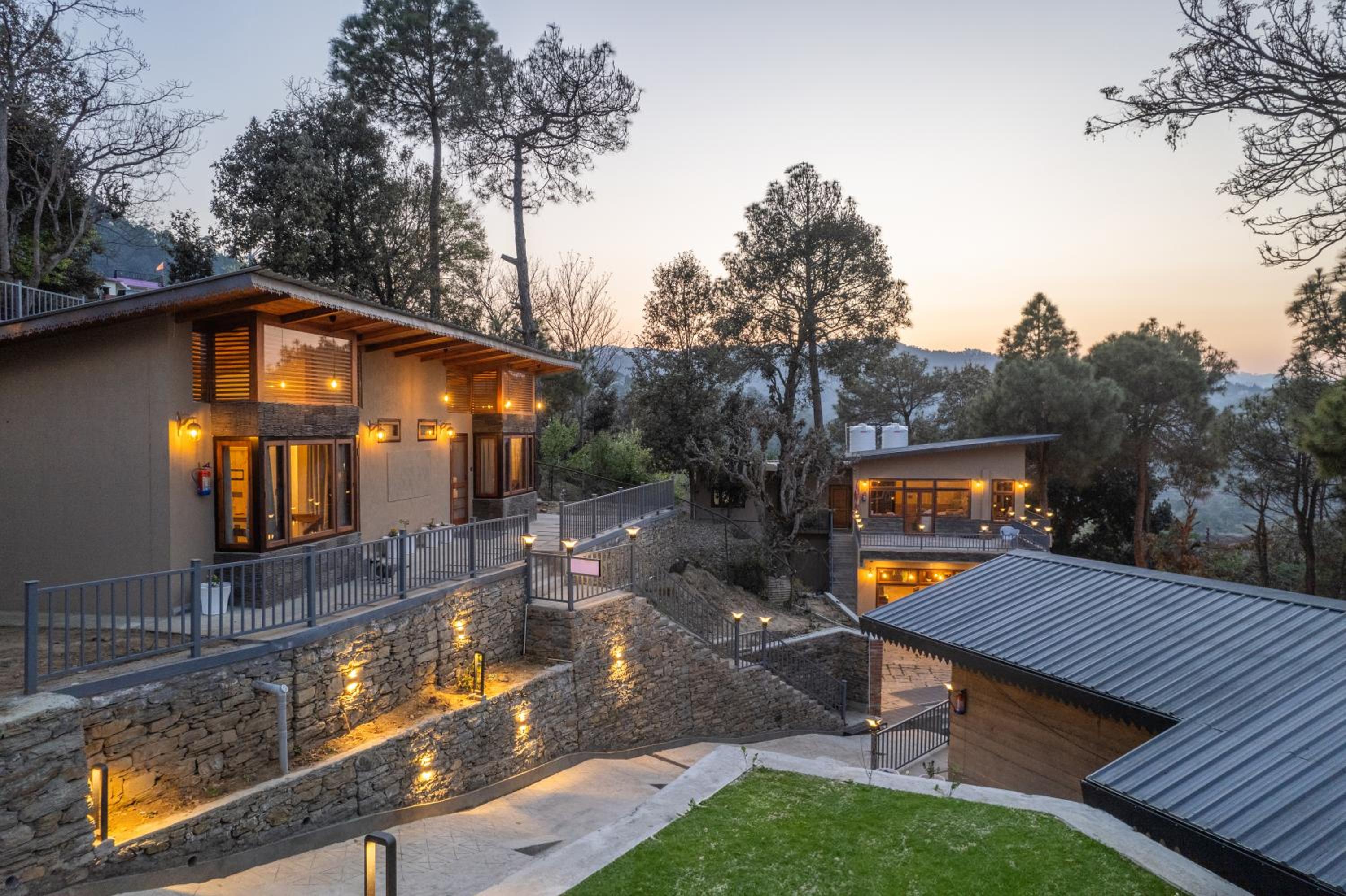 Rudraa resort and restaurant