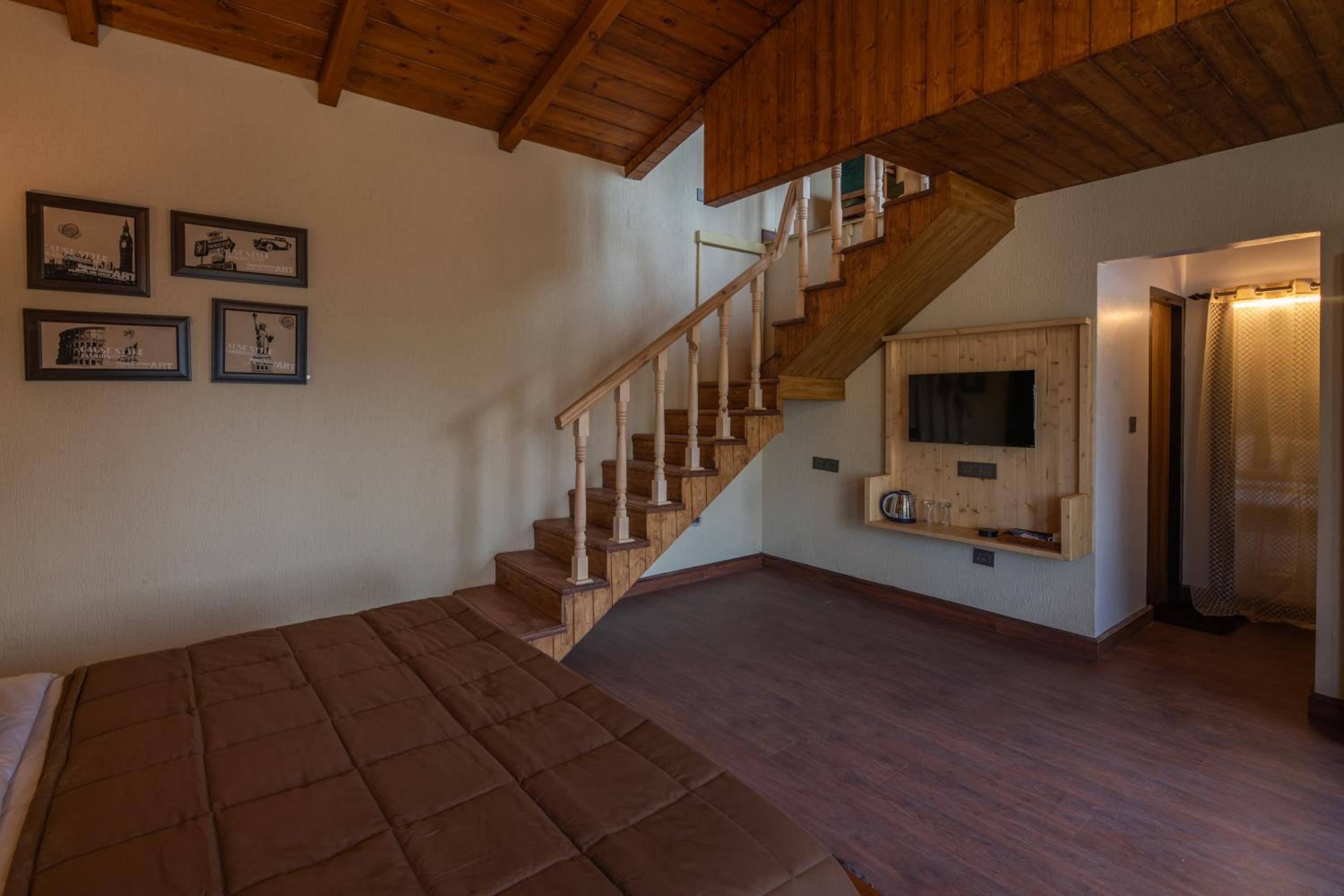 Rudraa resort and restaurant