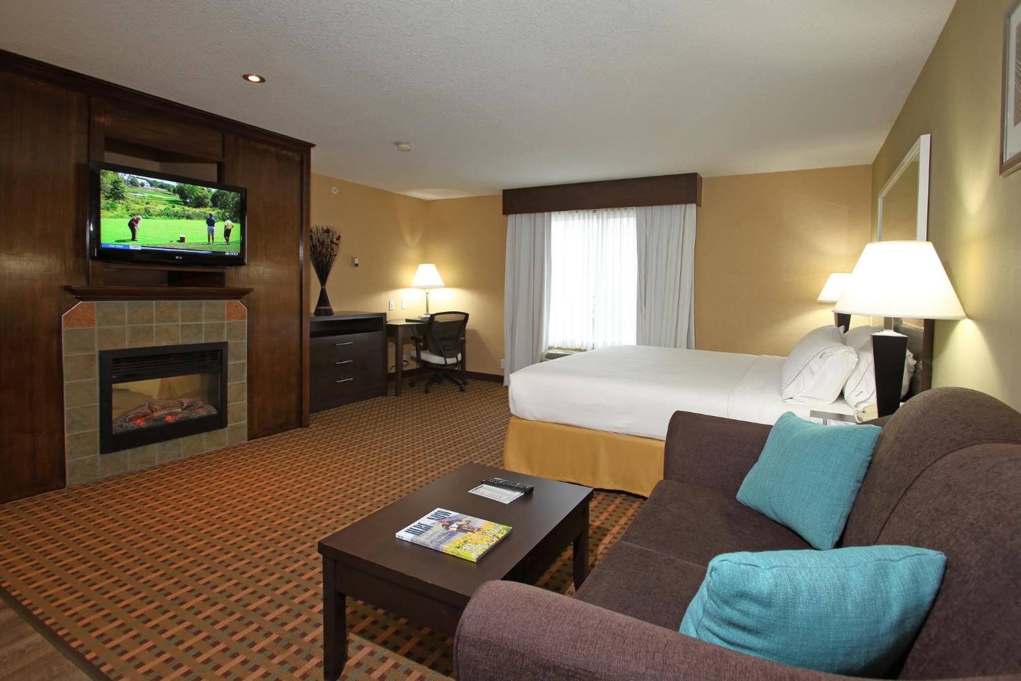 Vernon Vacations - Holiday Inn Express Hotel  Suites Vernon, an IHG Hotel - Property Image 55