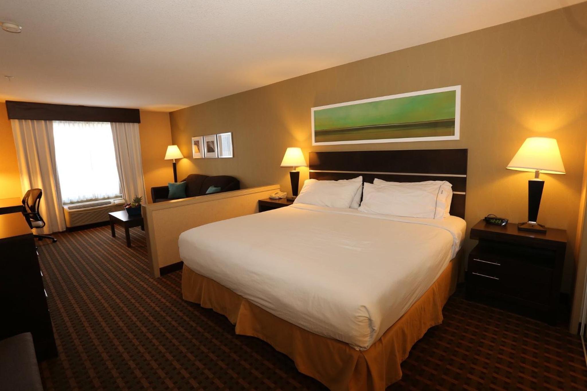 Vernon Vacations - Holiday Inn Express Hotel  Suites Vernon, an IHG Hotel - Property Image 58