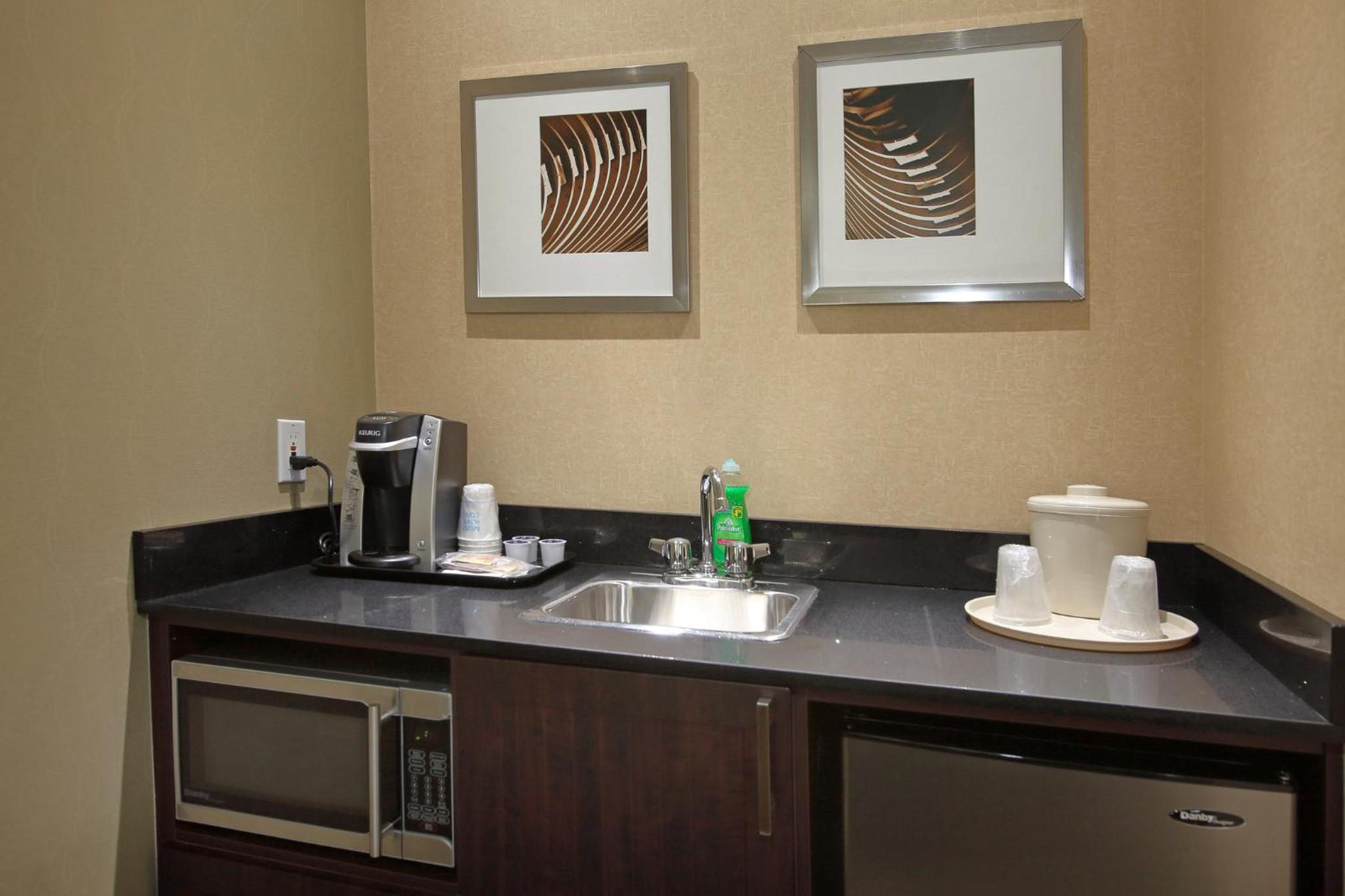 Vernon Vacations - Holiday Inn Express Hotel  Suites Vernon, an IHG Hotel - Property Image 6