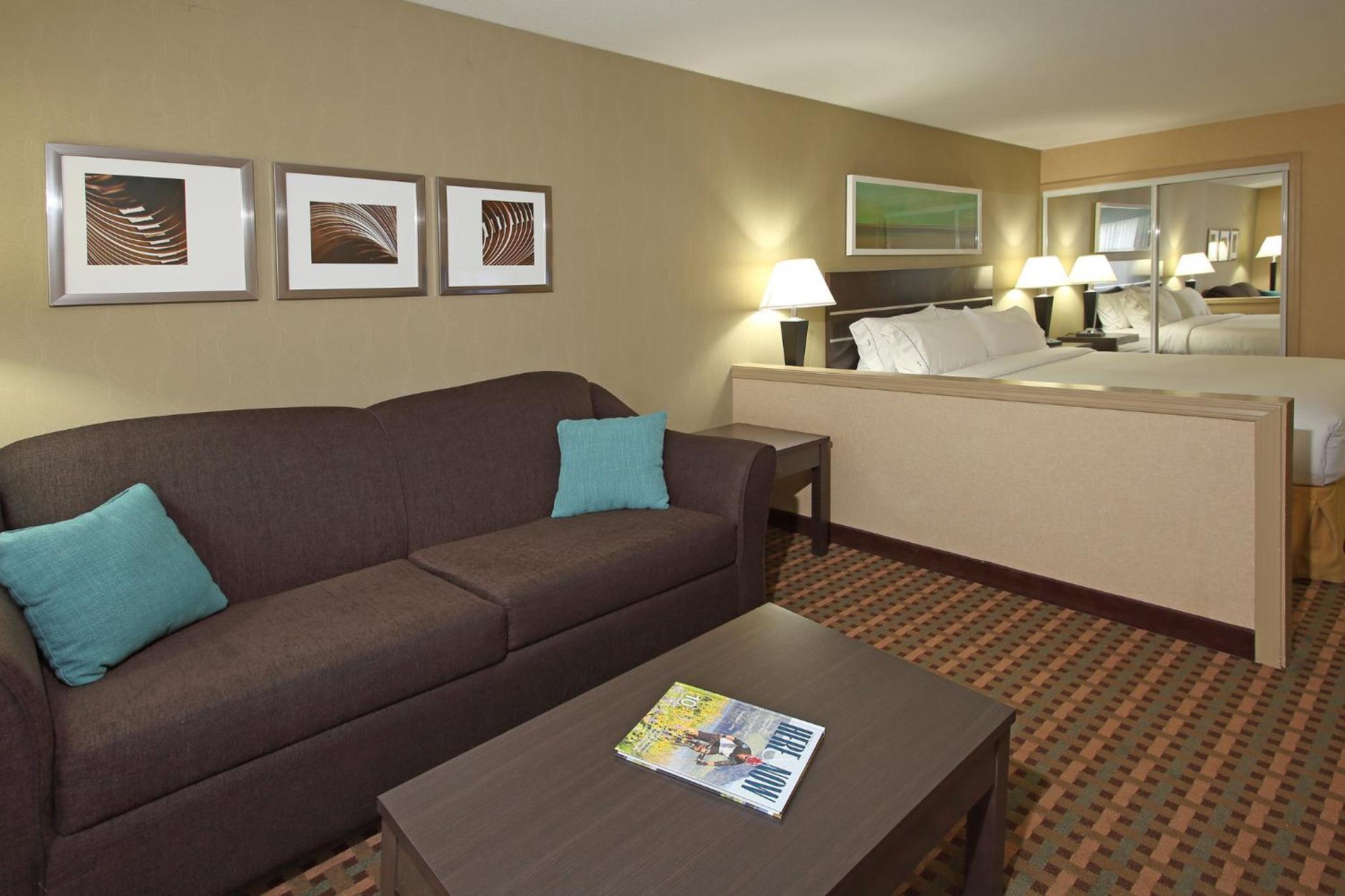 Vernon Vacations - Holiday Inn Express Hotel  Suites Vernon, an IHG Hotel - Property Image 45