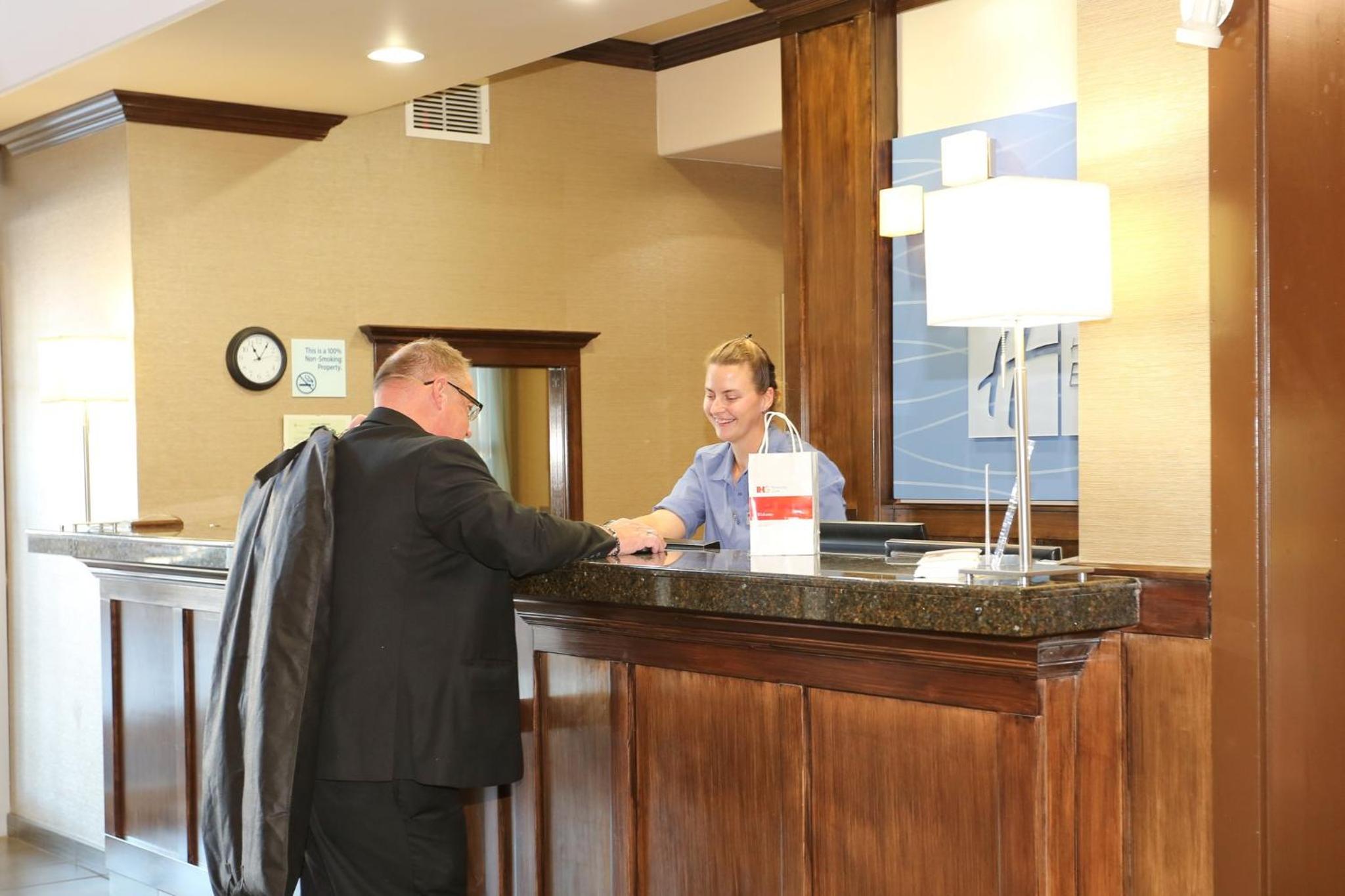 Vernon Vacations - Holiday Inn Express Hotel  Suites Vernon, an IHG Hotel - Property Image 67