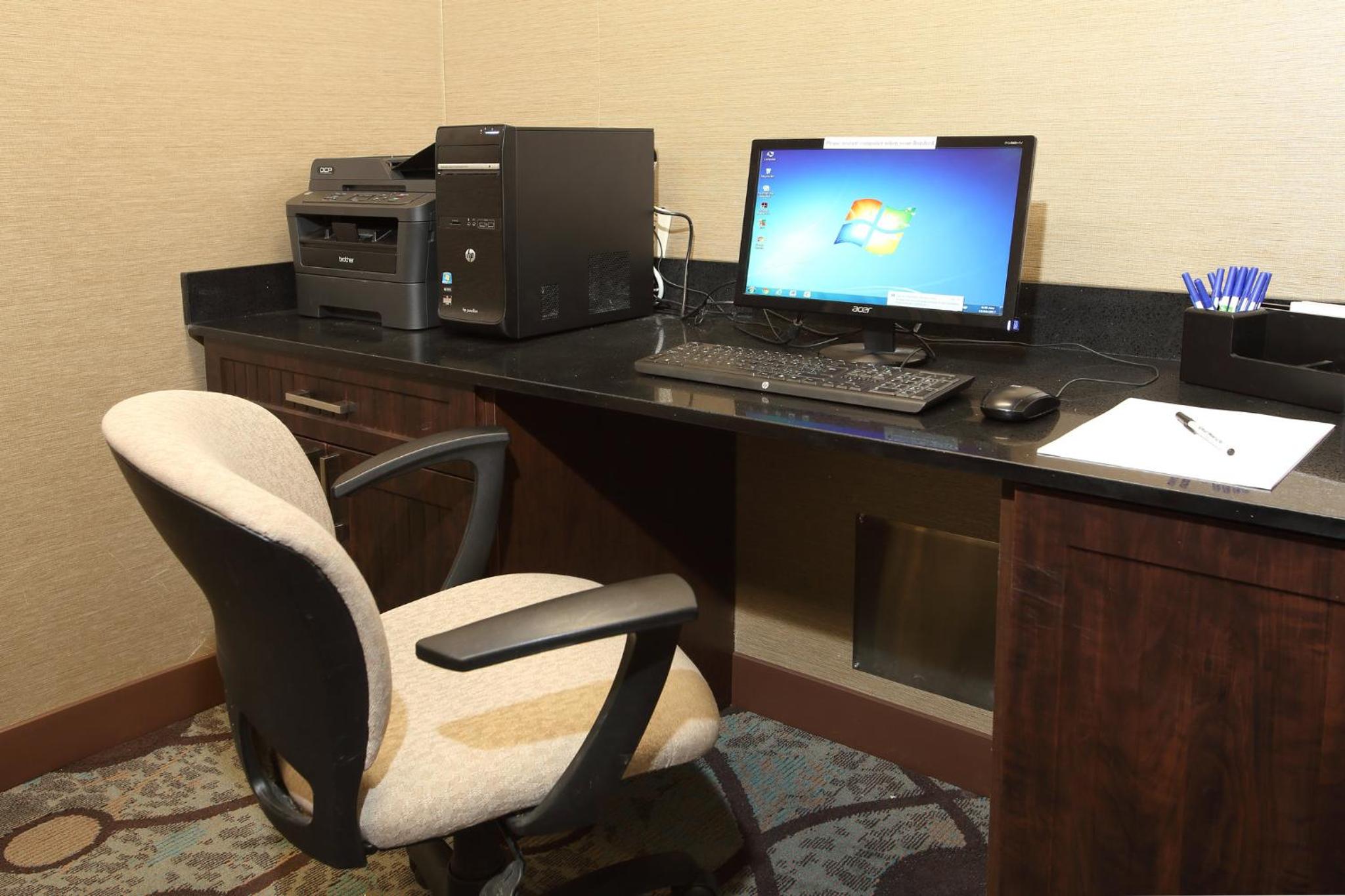 Vernon Vacations - Holiday Inn Express Hotel  Suites Vernon, an IHG Hotel - Property Image 5