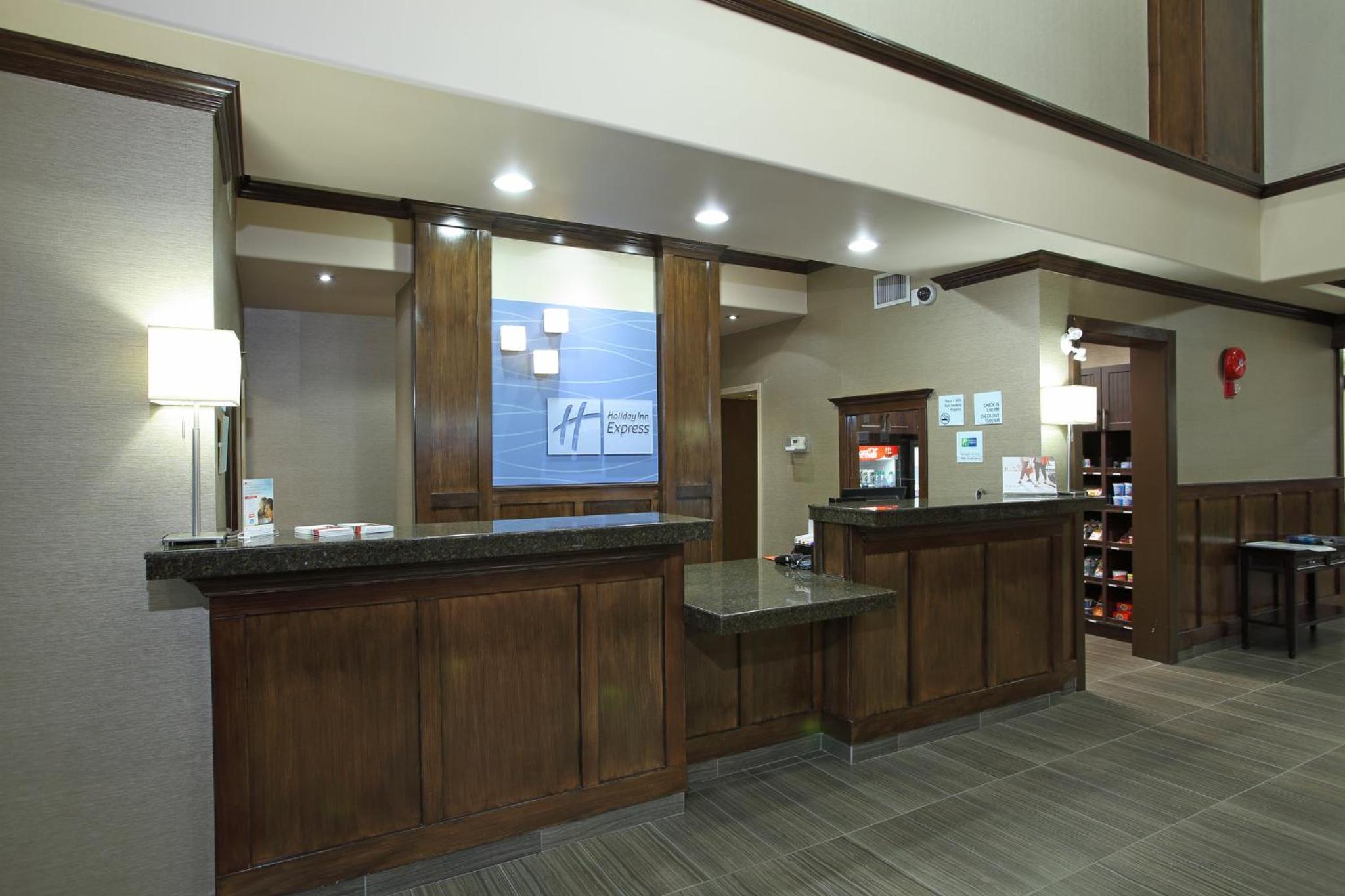 Vernon Vacations - Holiday Inn Express Hotel  Suites Vernon, an IHG Hotel - Property Image 4