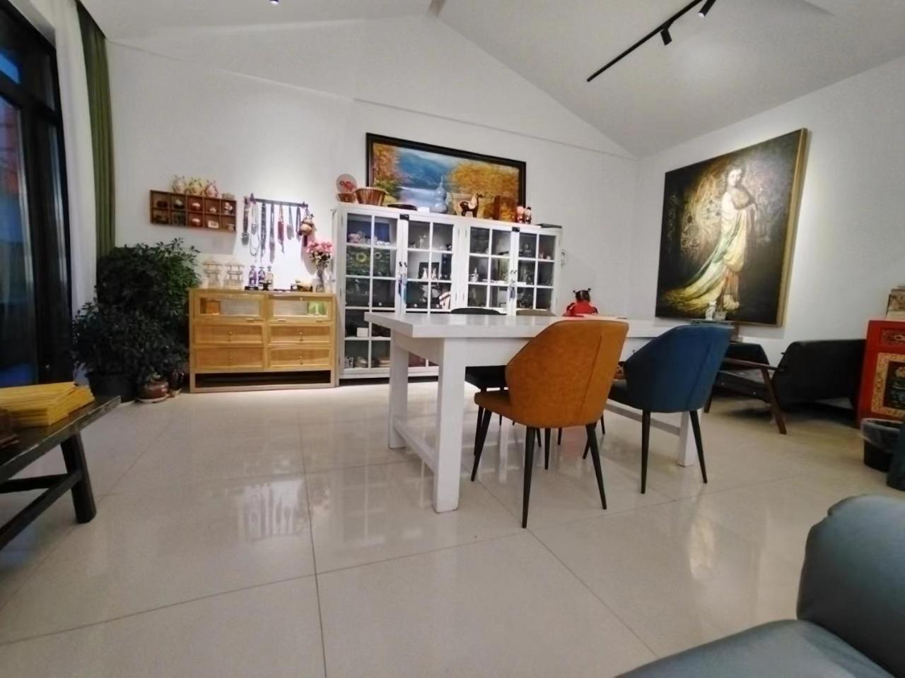 Photo 48