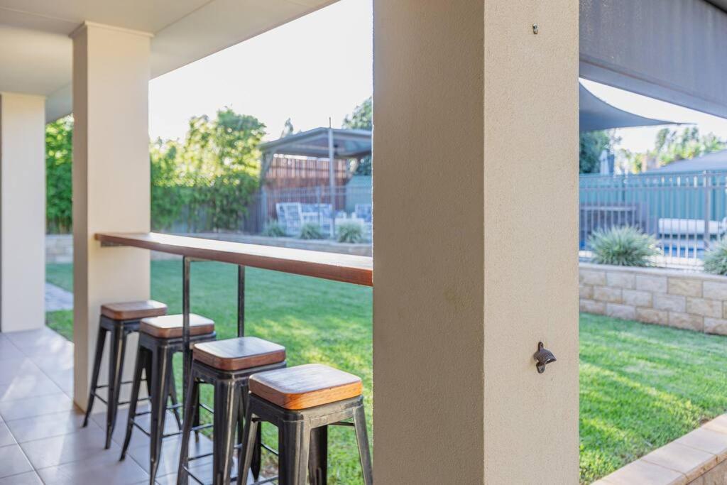 Dubbo’s Hidden Gem: Luxurious Poolside Living