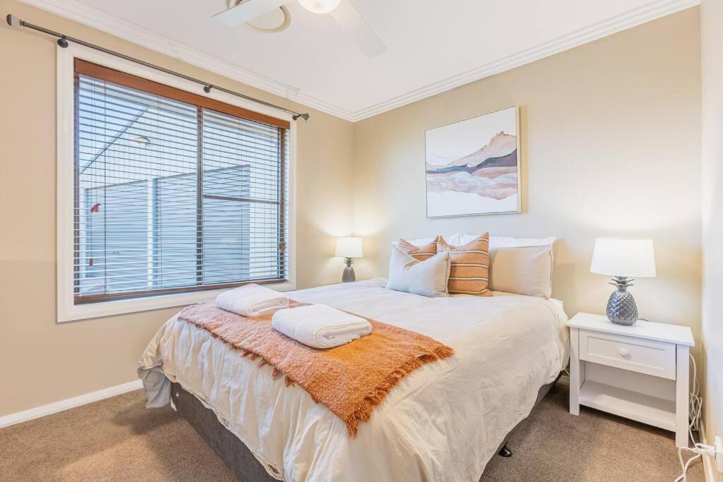 Dubbo’s Hidden Gem: Luxurious Poolside Living
