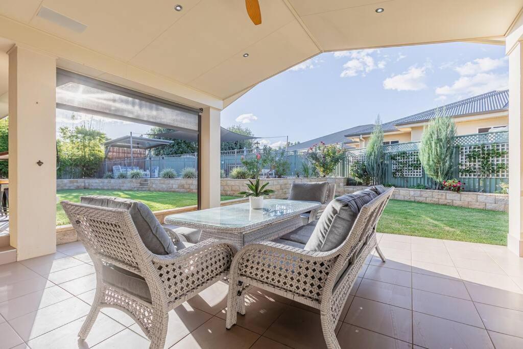 Dubbo’s Hidden Gem: Luxurious Poolside Living