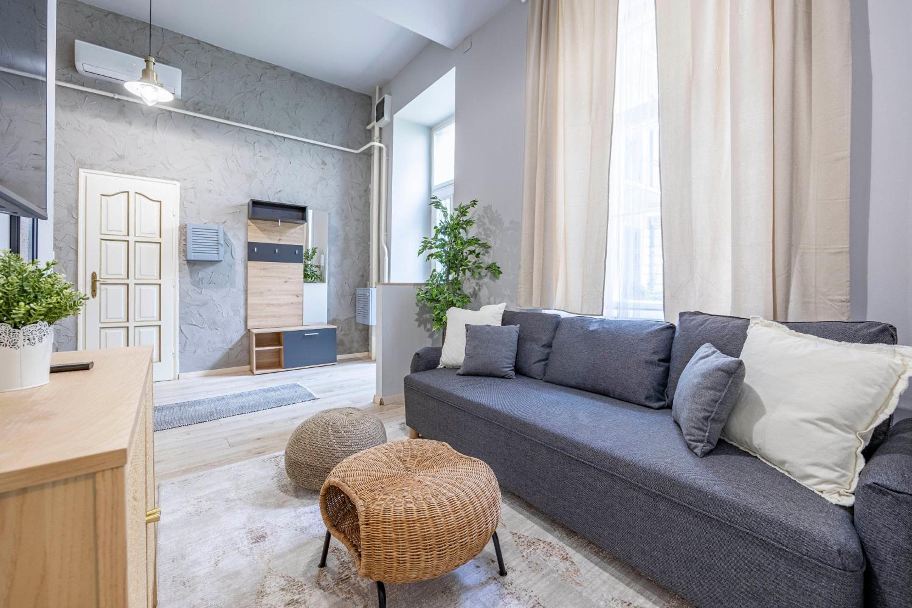 Hidden Gem with Terrace on the Andrássy Fashion Road