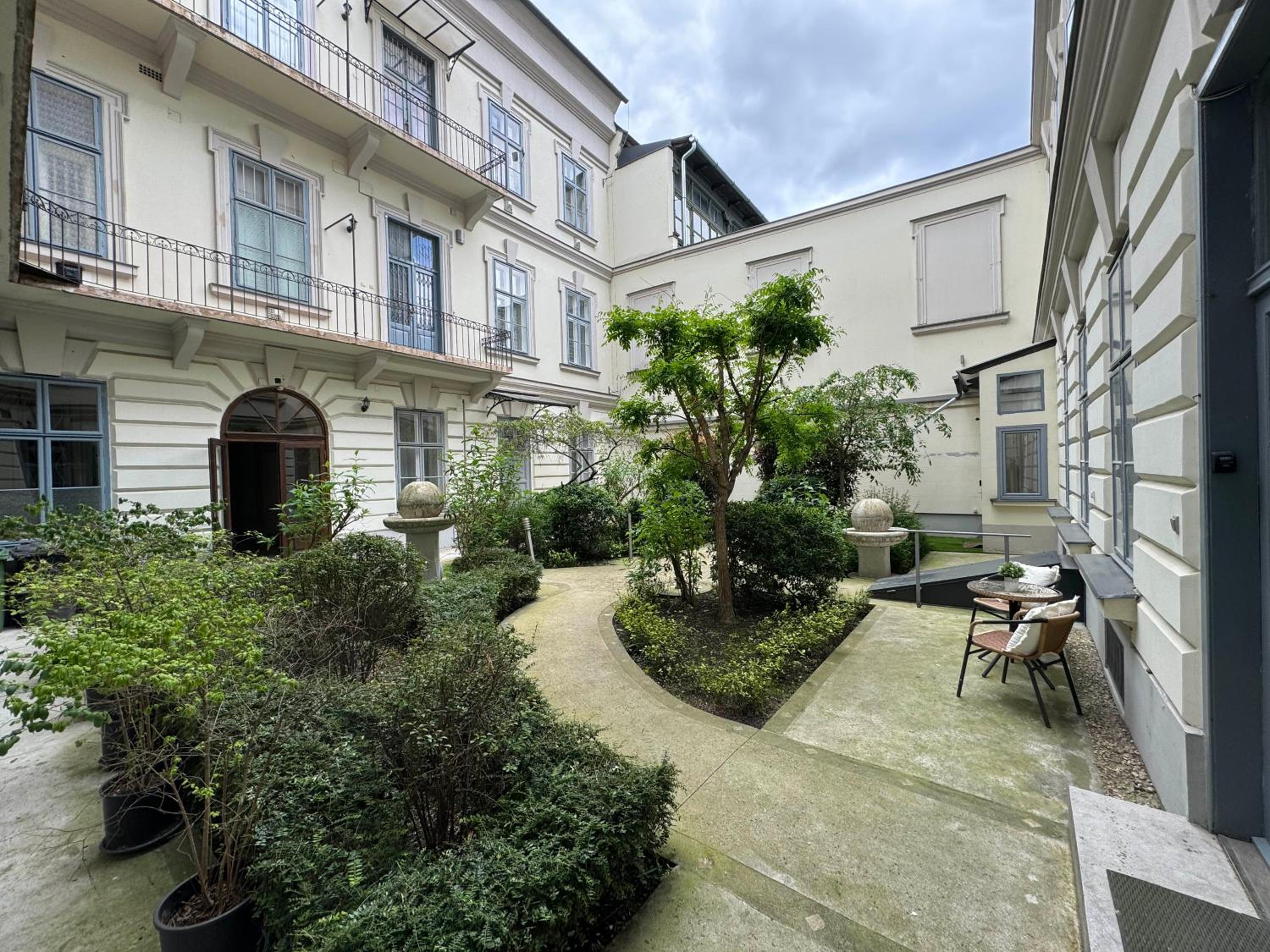 Hidden Gem with Terrace on the Andrássy Fashion Road