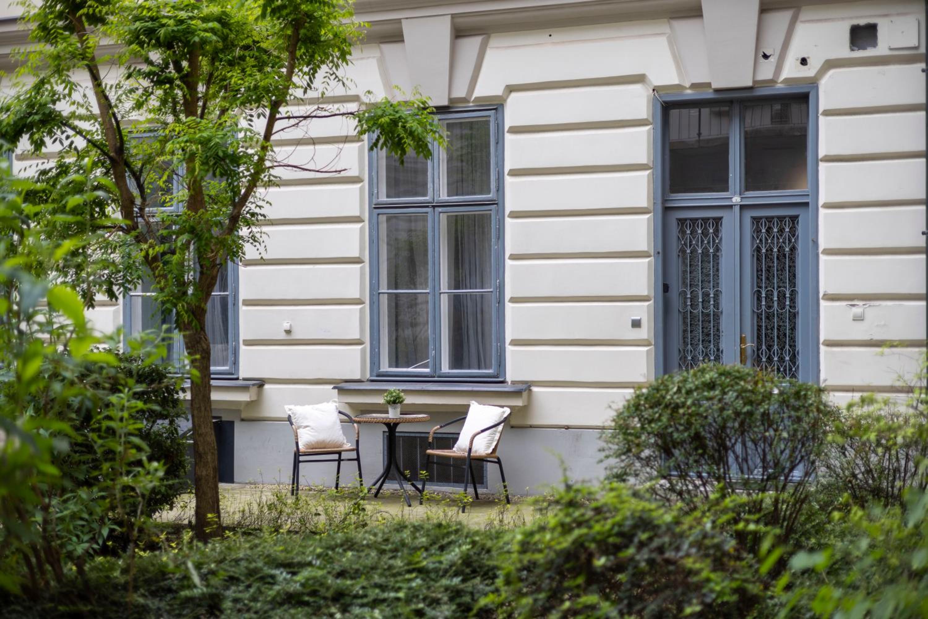 Hidden Gem with Terrace on the Andrássy Fashion Road