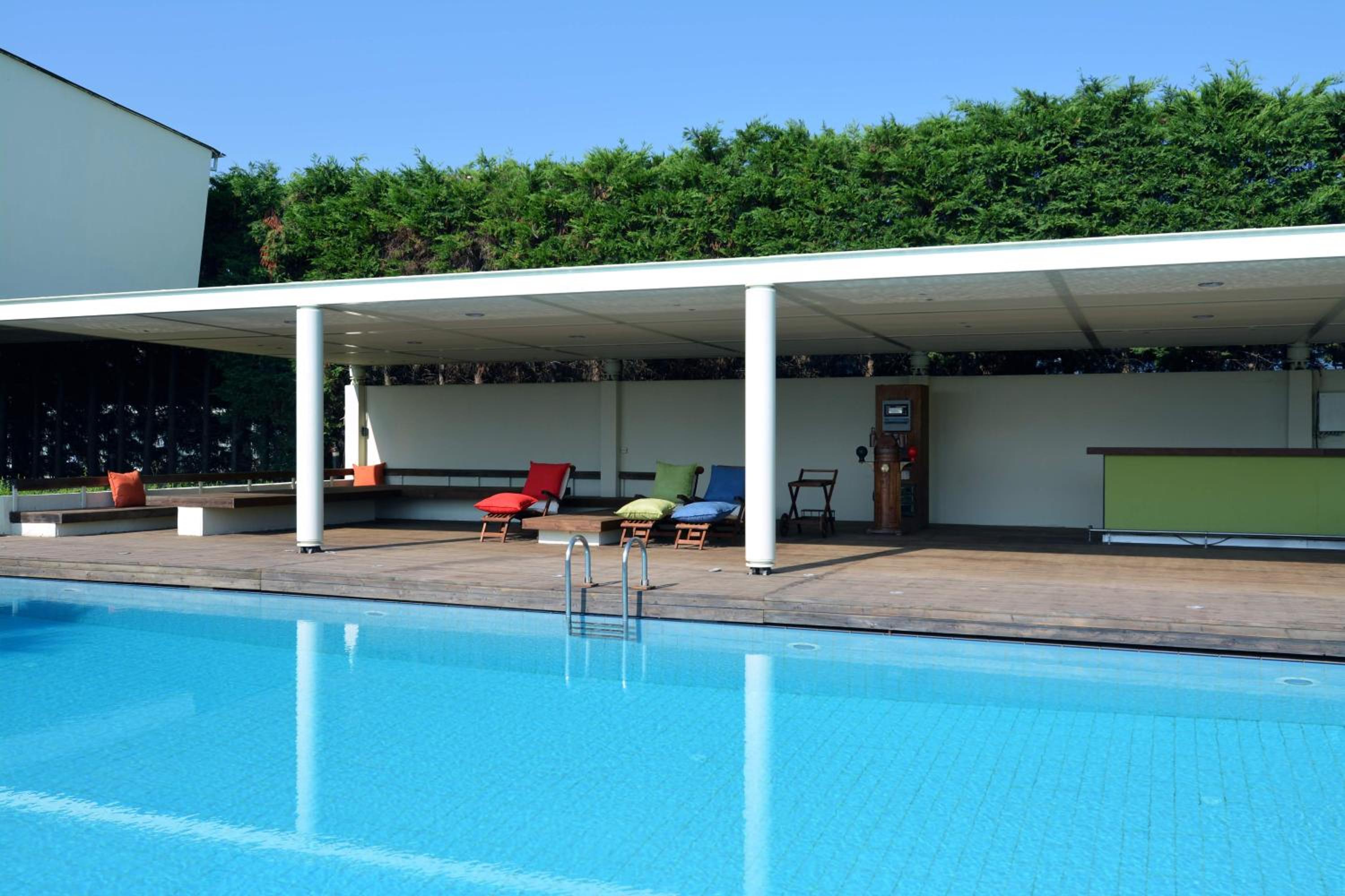 Villa Temptation