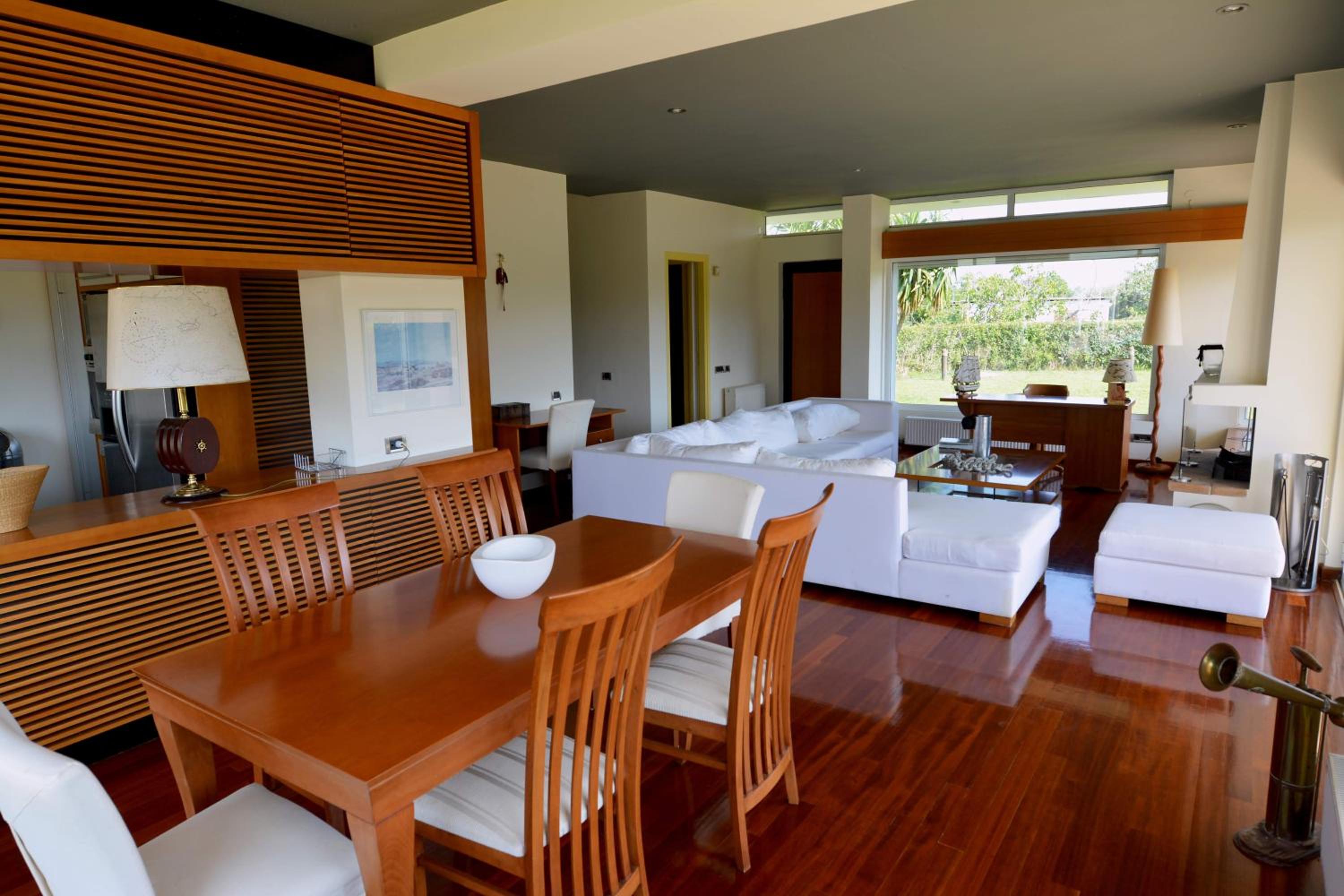 Villa Temptation