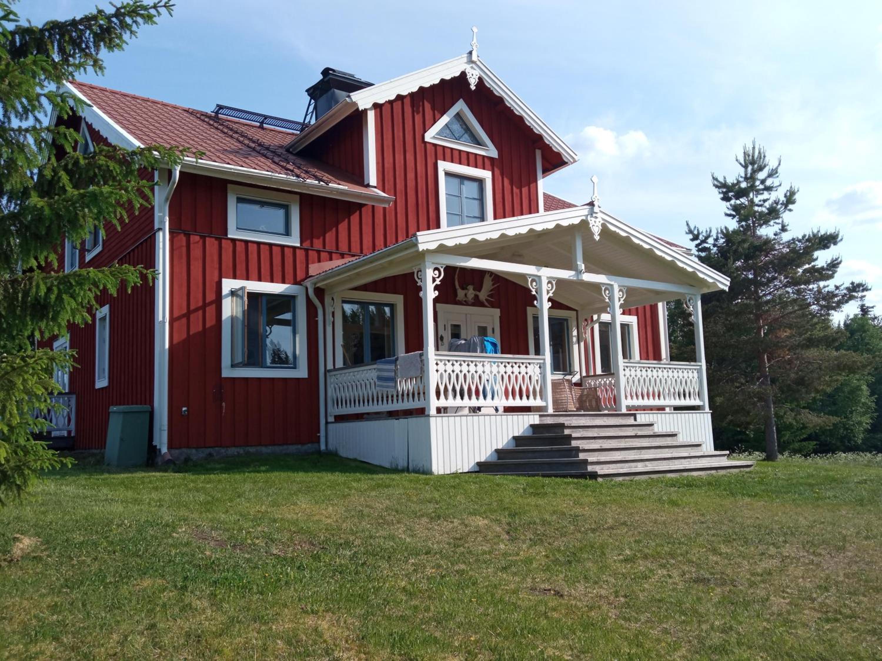 Swedish Paradise Garden & Lake Retreat