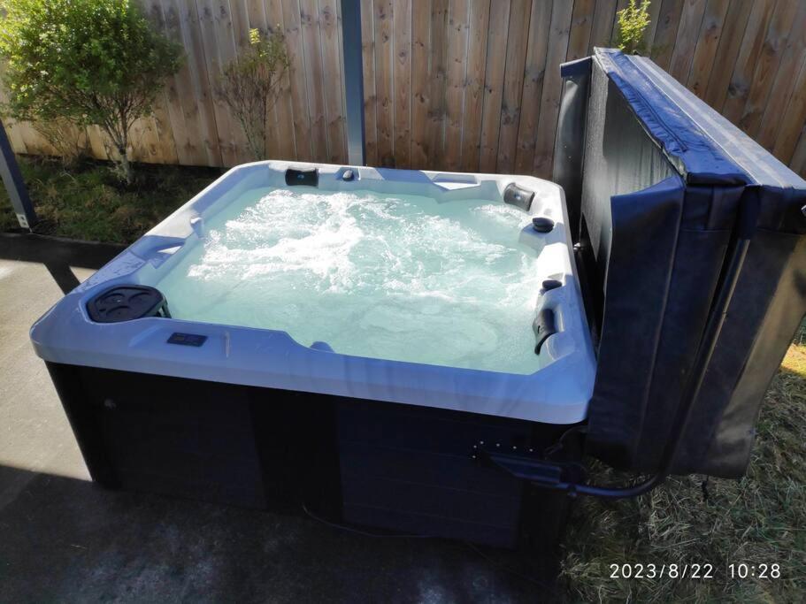 Macks Alpine Chalet And Spa Pool
