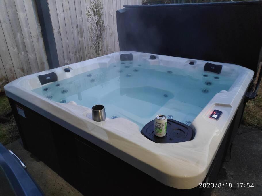Macks Alpine Chalet And Spa Pool