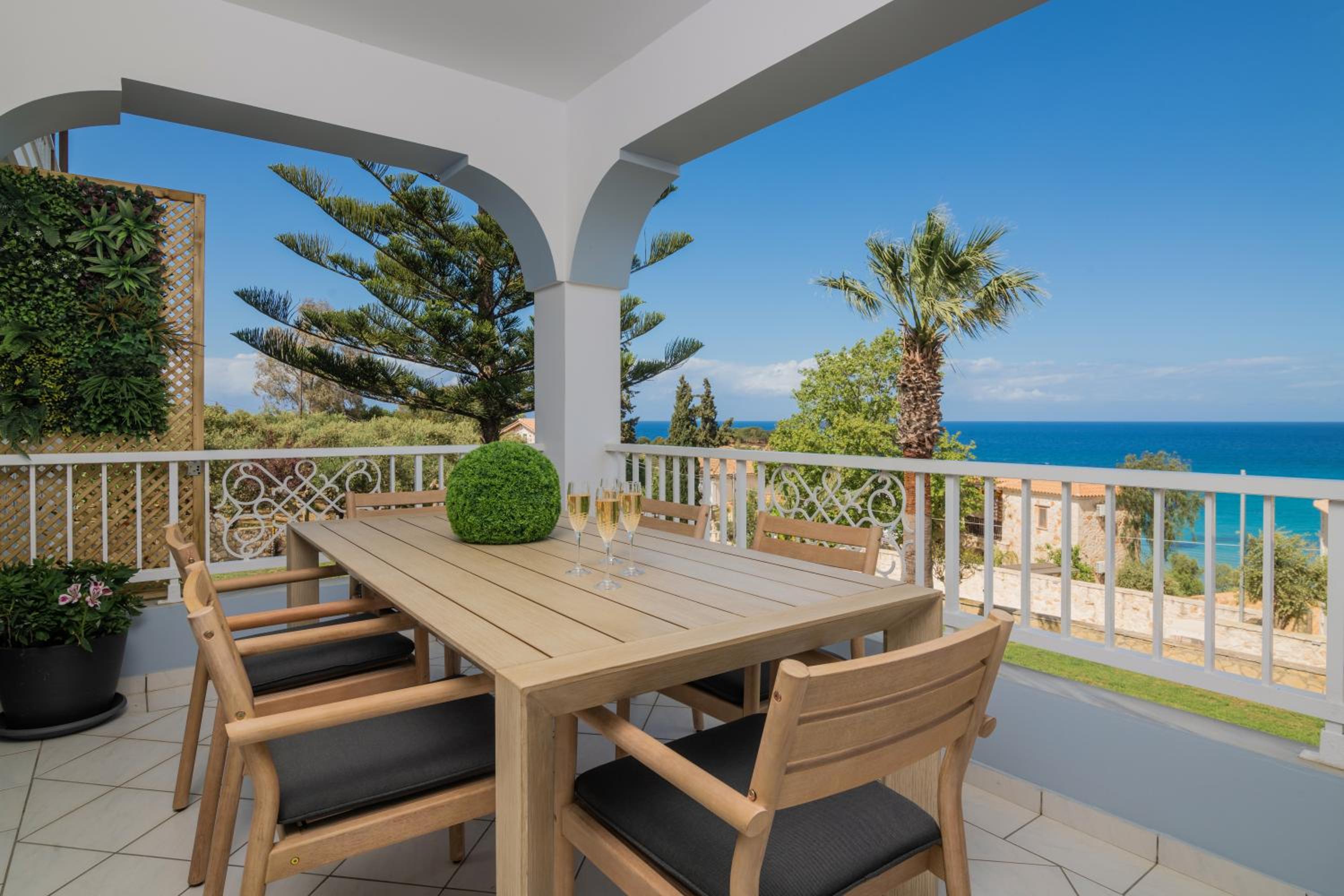 Swan Apartment 3 photo 5