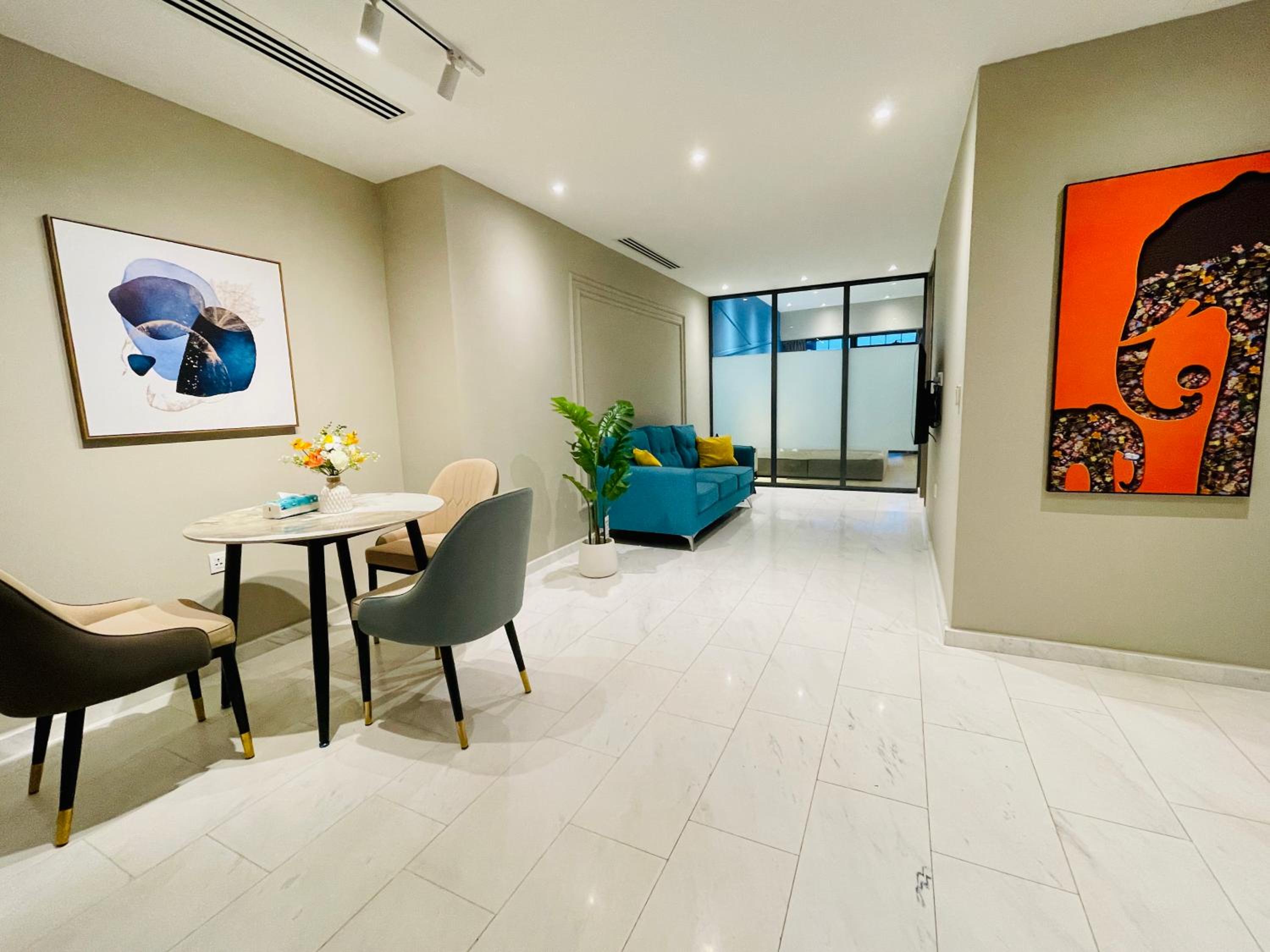 Eaton residences KLCC m@h