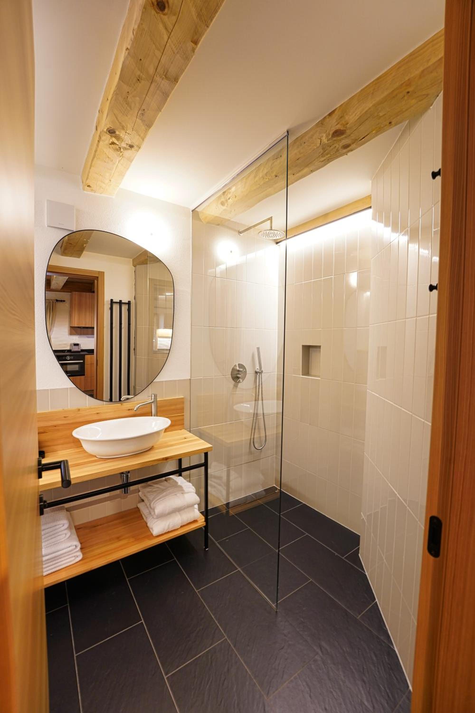 Alpine Retreat Apartments Šurc