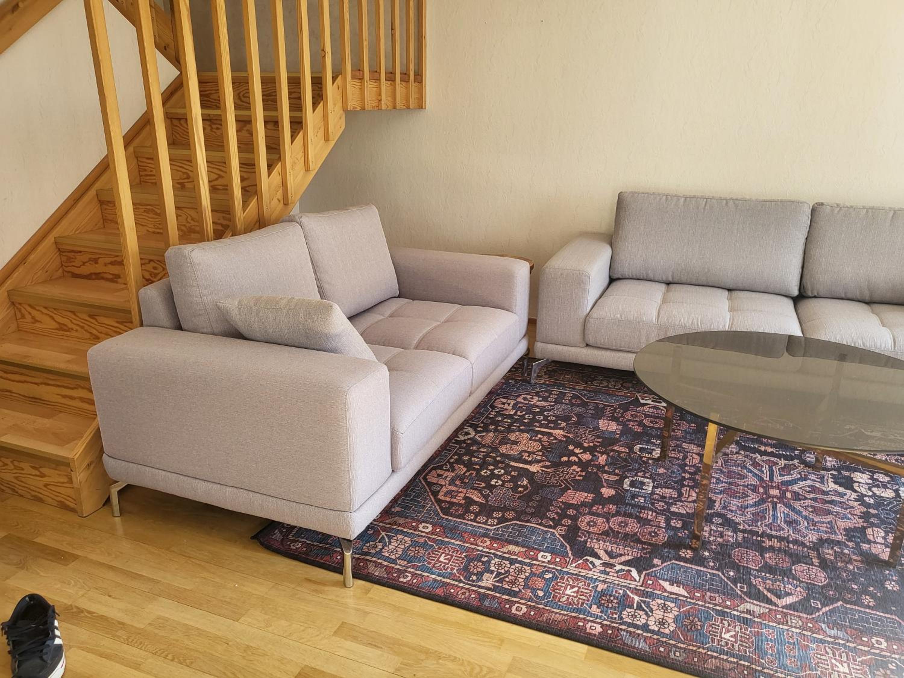 Apartment 136 m2 with 3 bedrooms and 2 livingrooms, 2 floors, walking distance to all amenities view 2