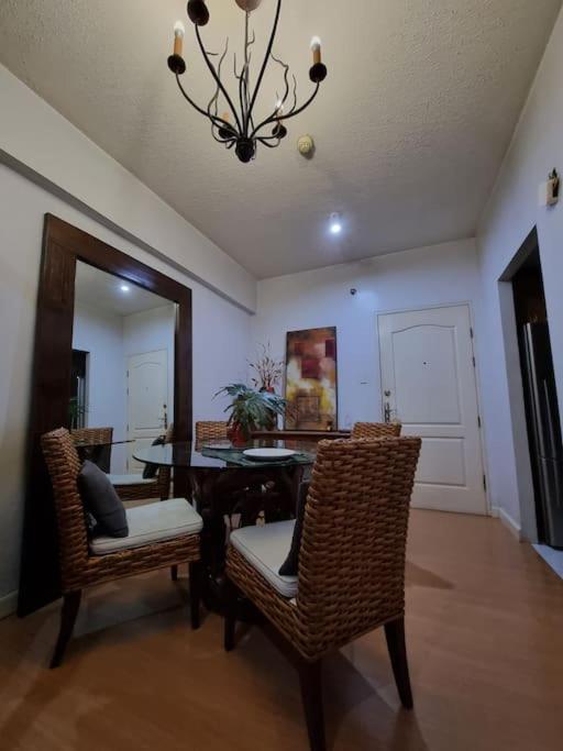 Cozy 1 BR apartment at the heart of BGC, Taguig view 2