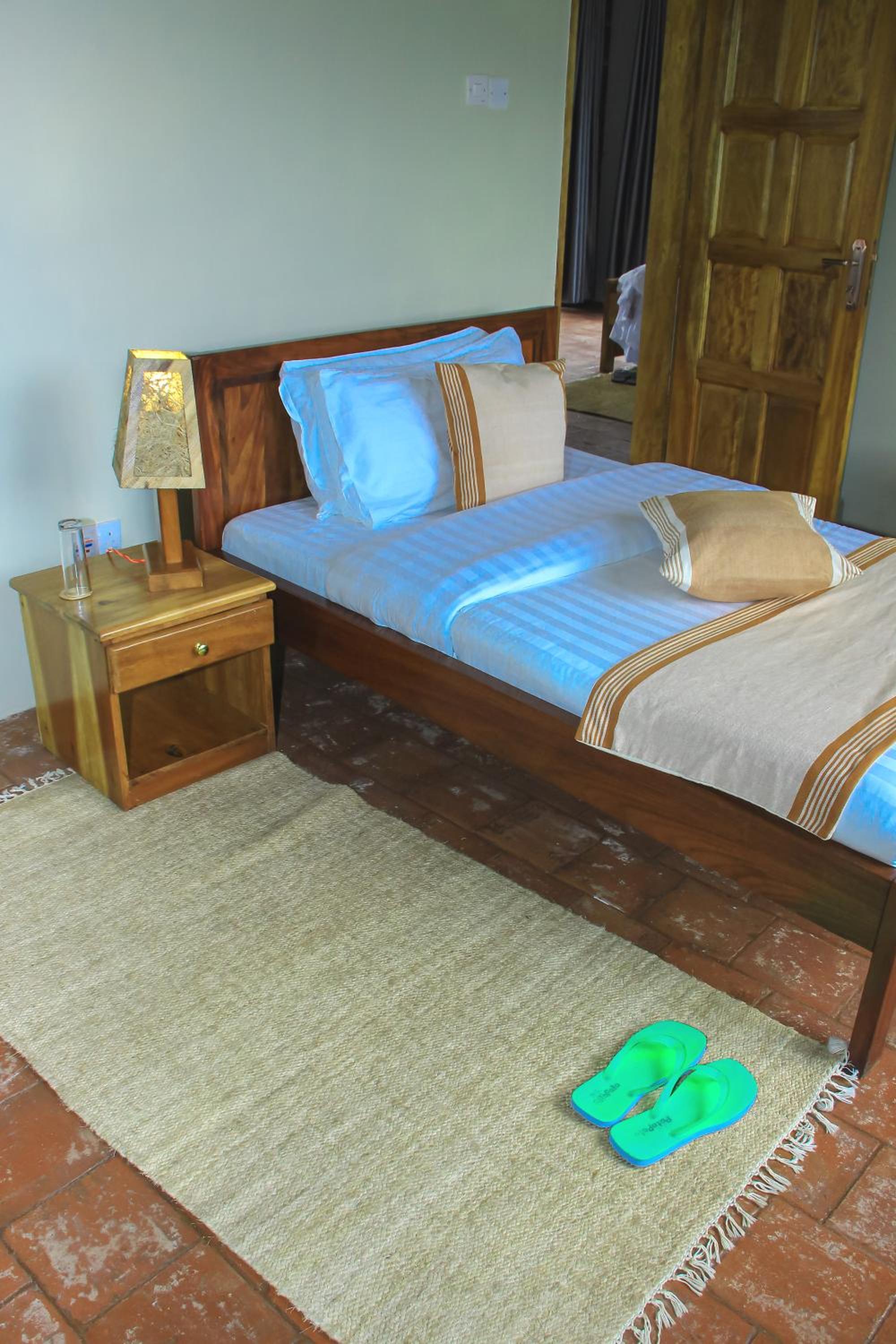 Photo 8