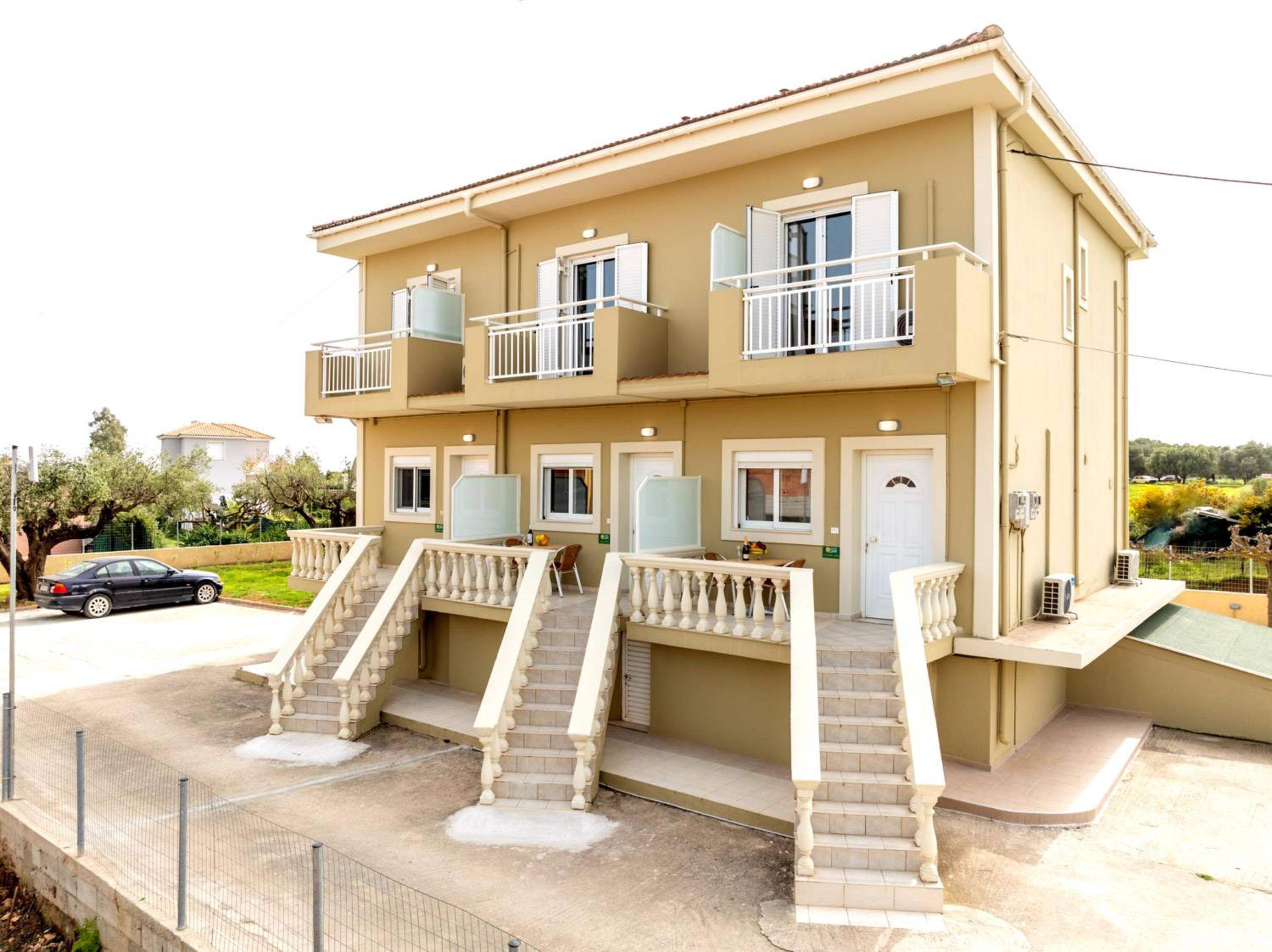 Solomos Apartments