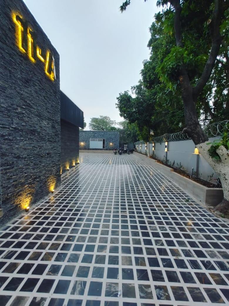 Shelton Boulevard Islamabad view 2