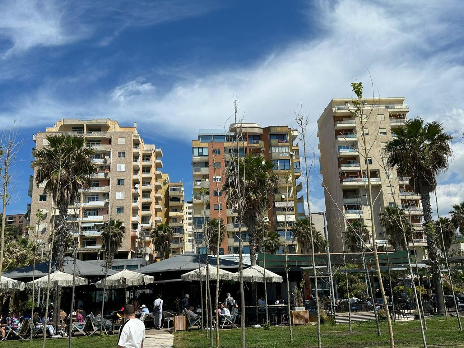 Esar Apartment