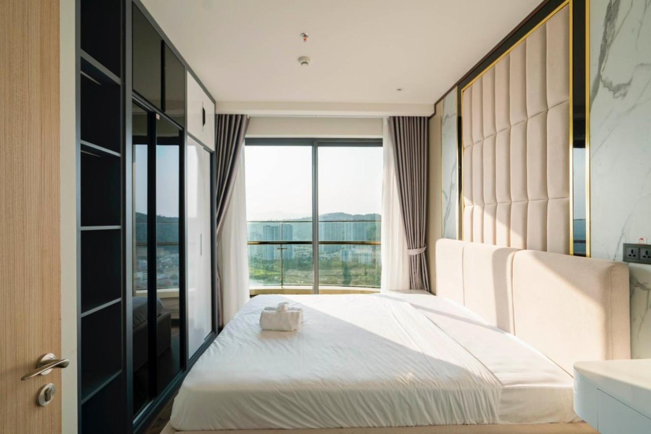 Khách sạn cao cấp citadines marina HẠ LONG view 2