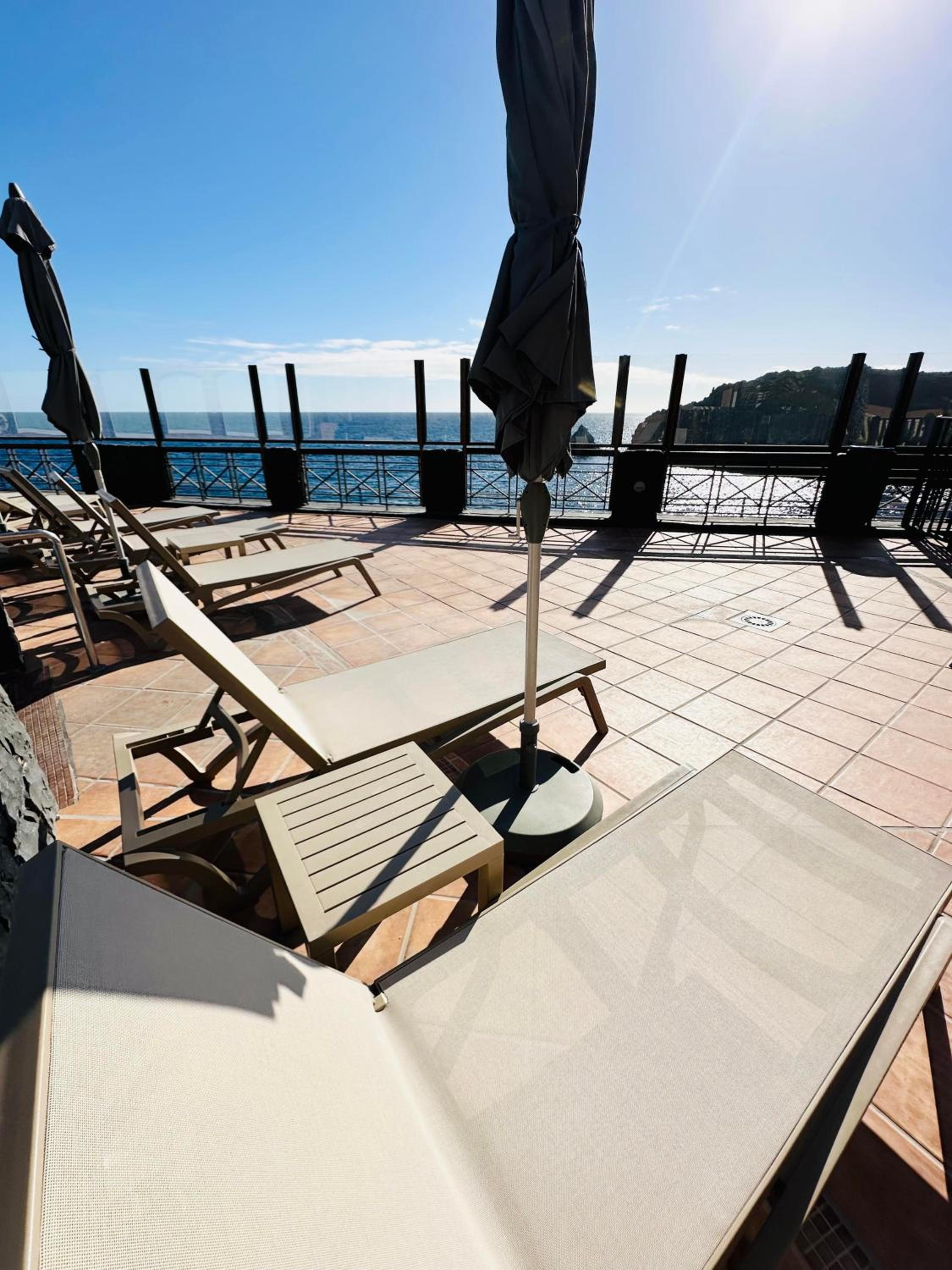 El Nautico Coral Suite - Oceanview Escape