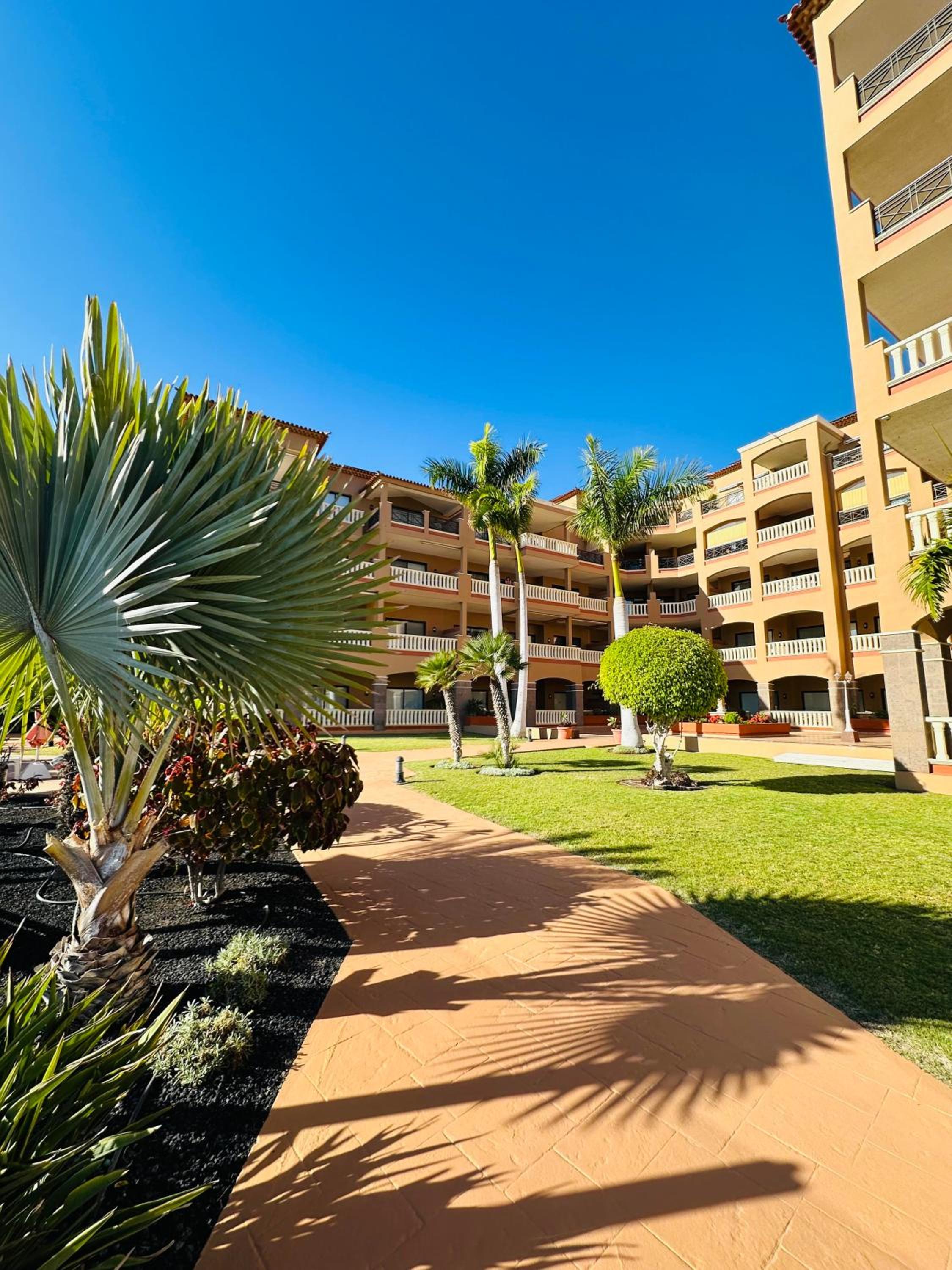 El Nautico Coral Suite - Oceanview Escape