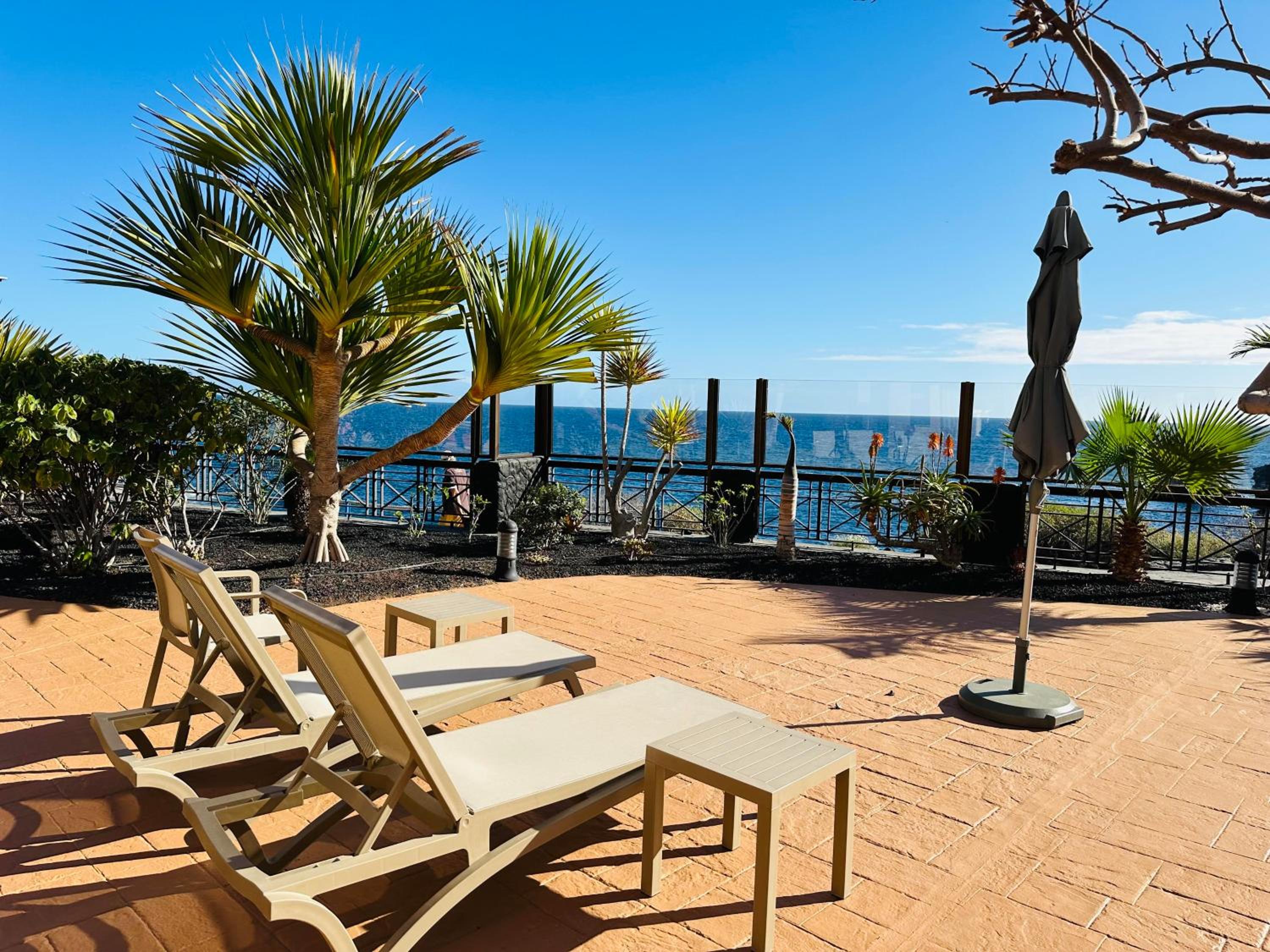 El Nautico Coral Suite - Oceanview Escape