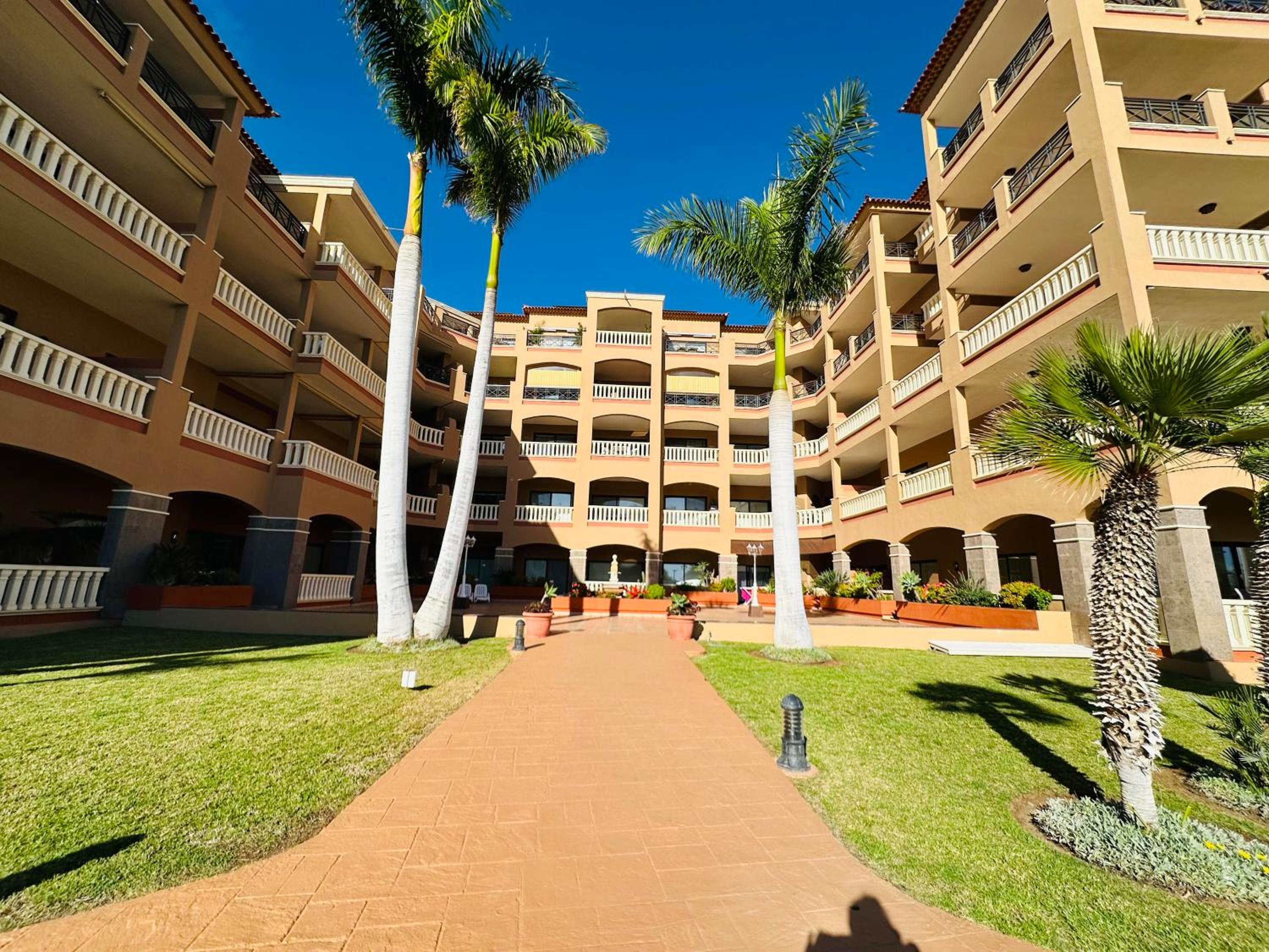 El Nautico Coral Suite - Oceanview Escape