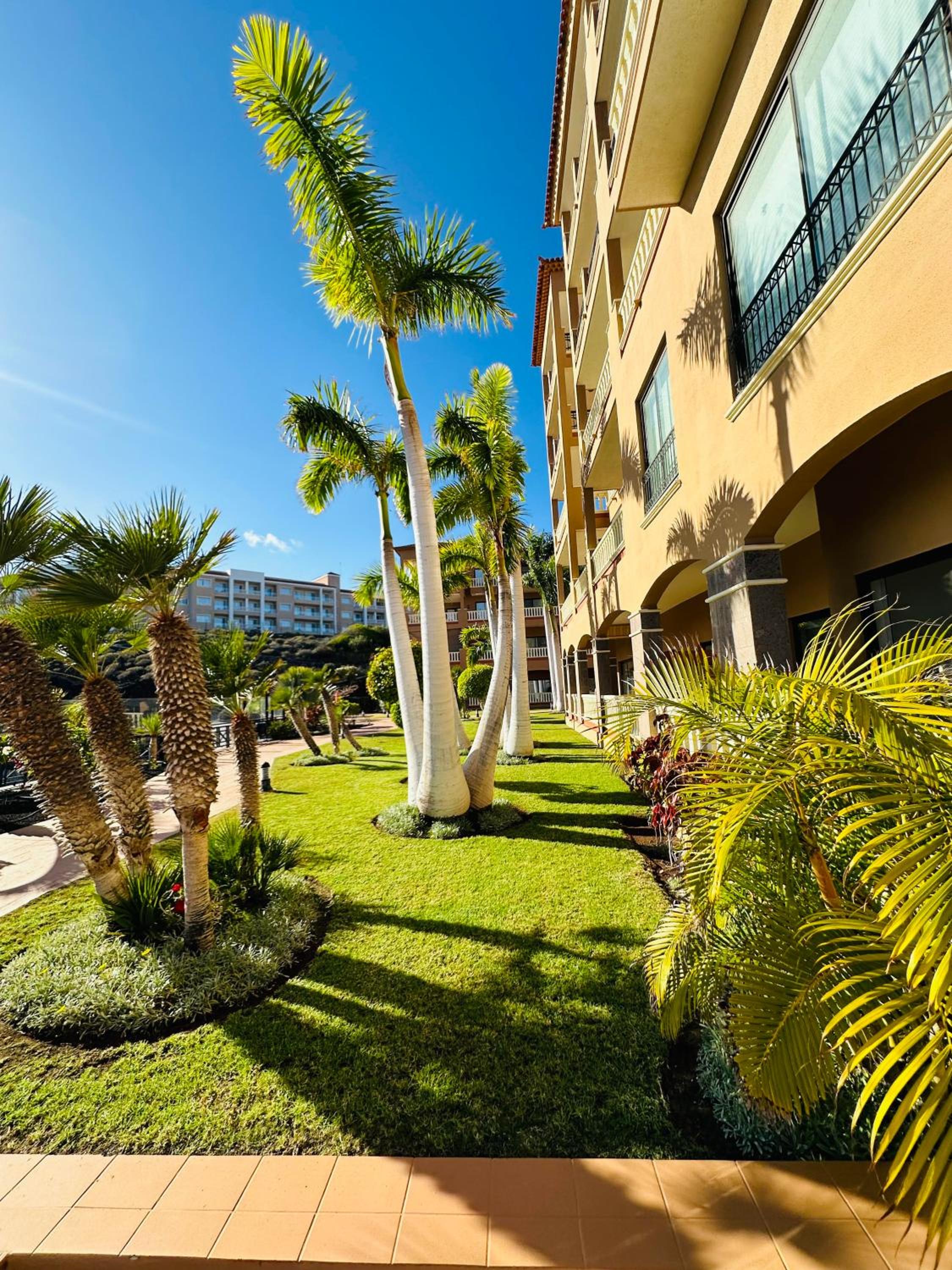 El Nautico Coral Suite - Oceanview Escape