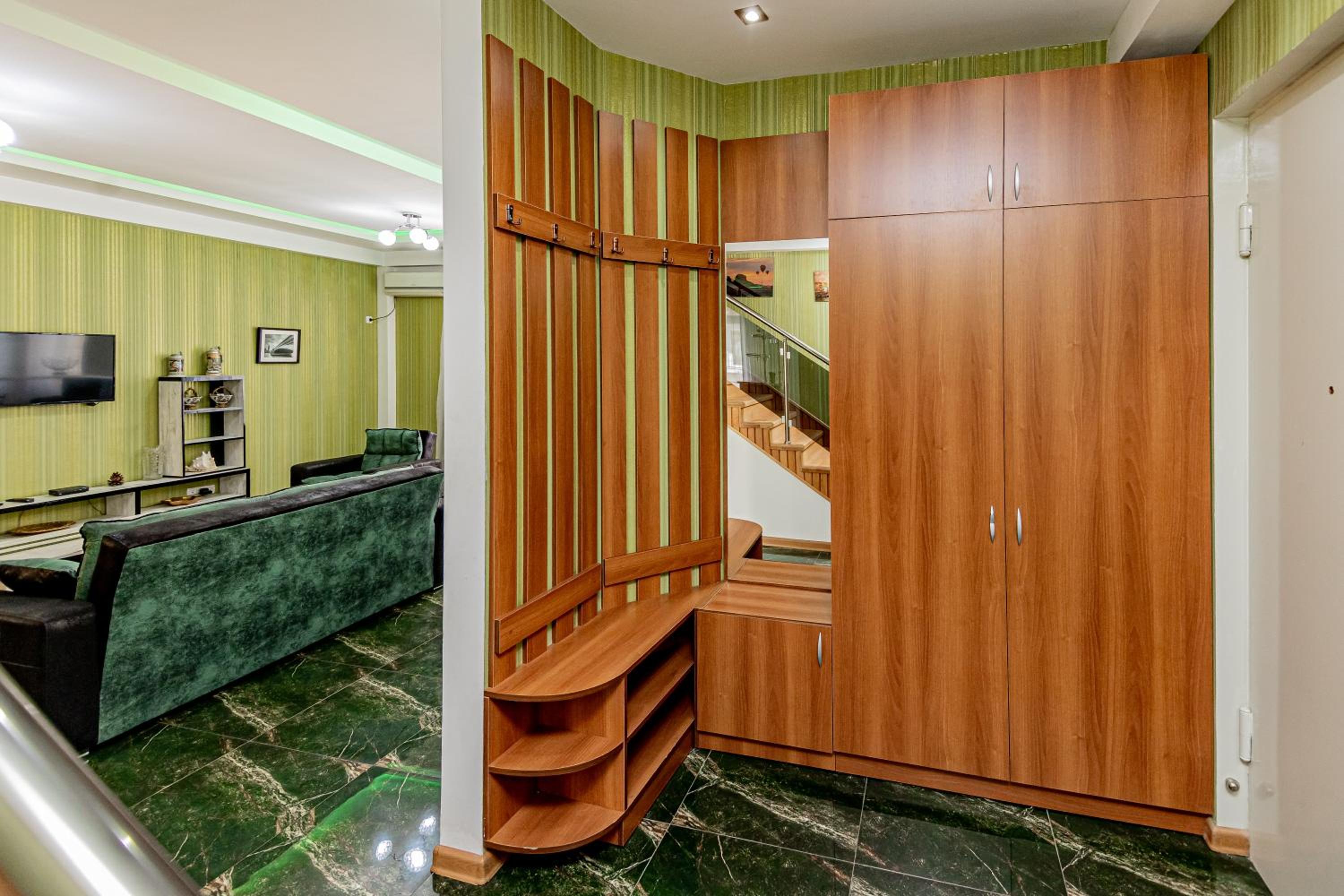 Old Metekhi Apartment