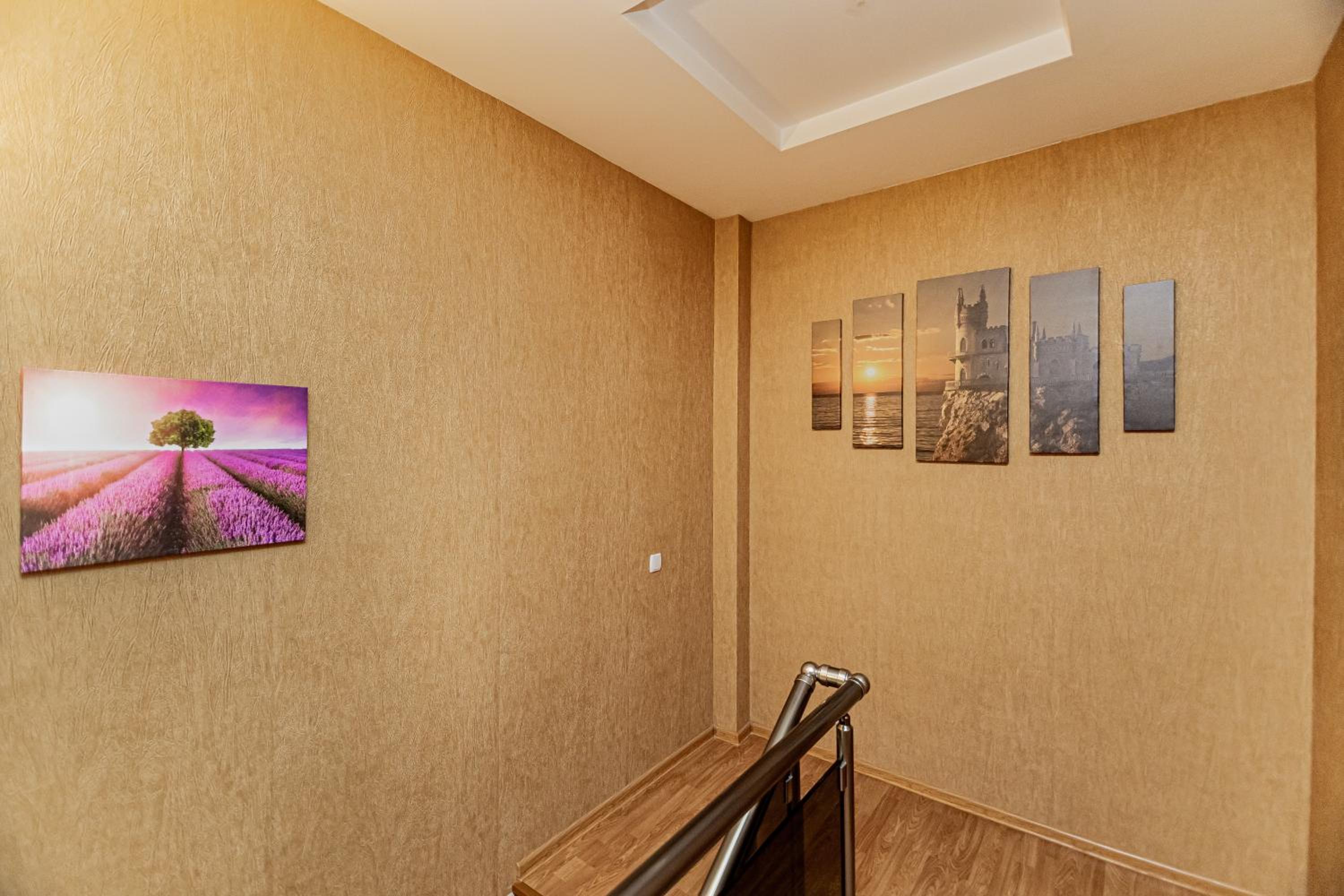 Old Metekhi Apartment