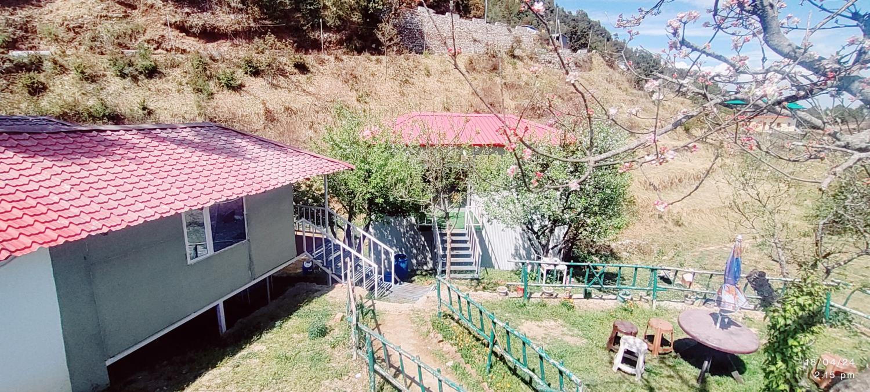 Hotel Himalayan Holidays Resort Kanatal