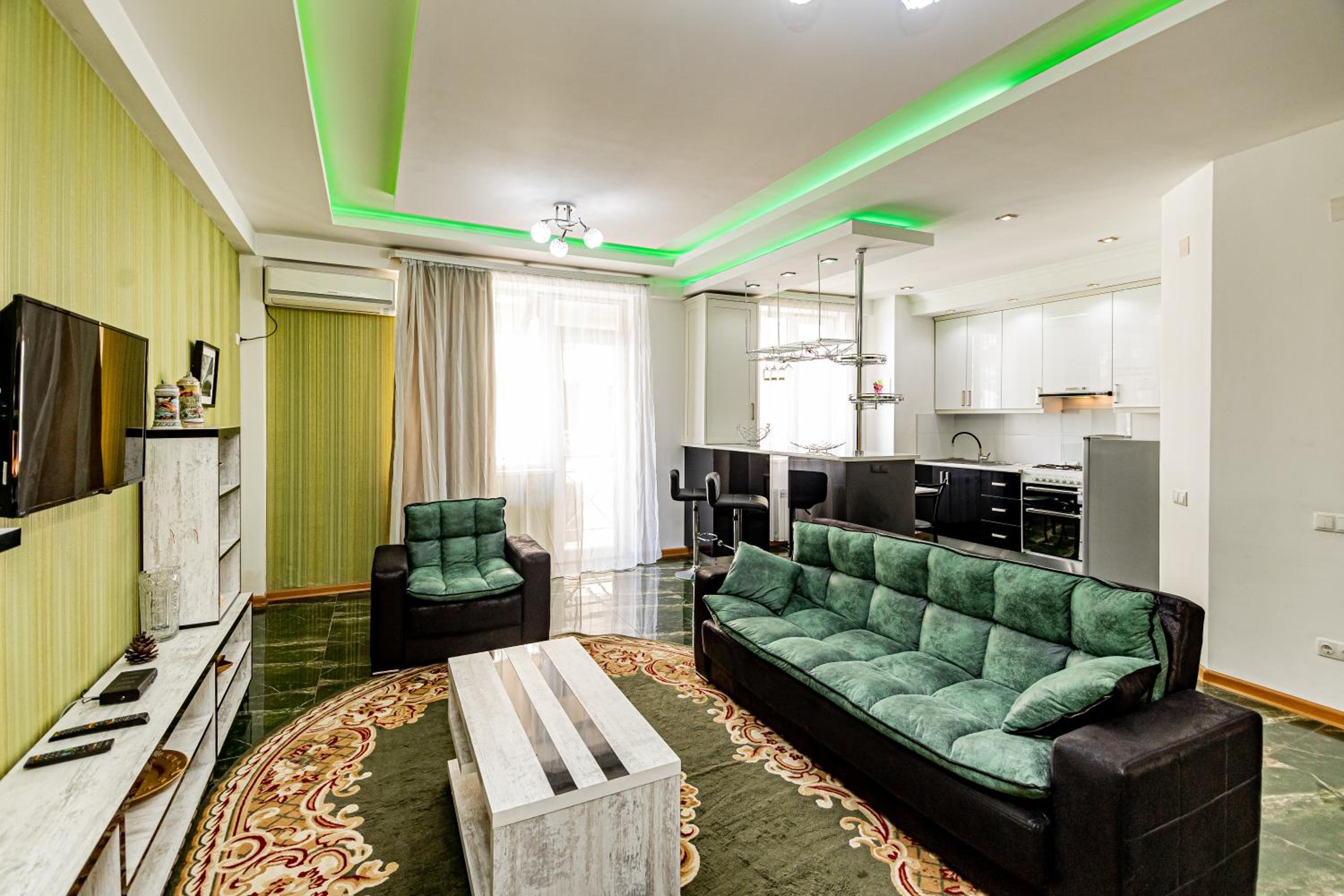 Old Metekhi Apartment