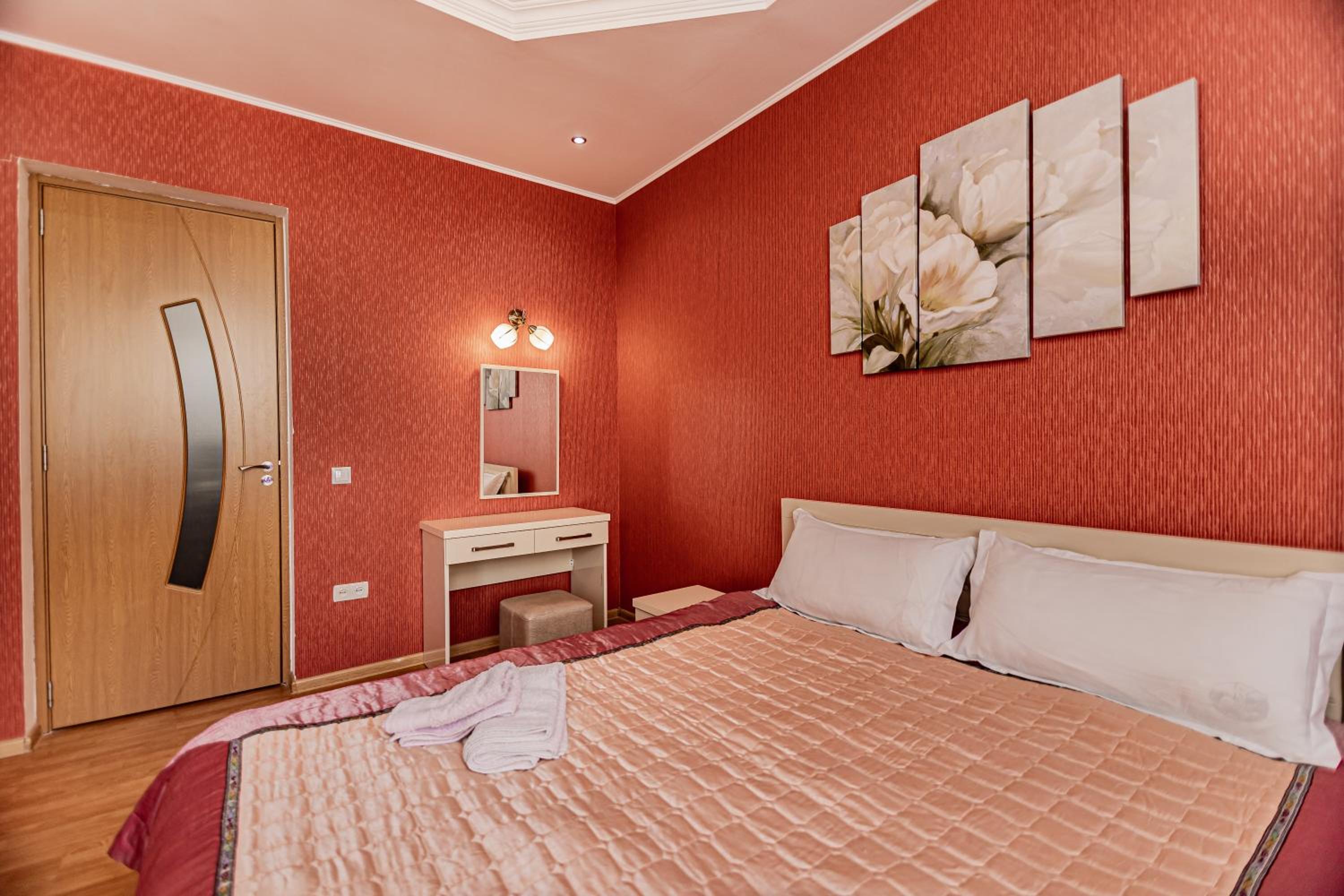 Old Metekhi Apartment