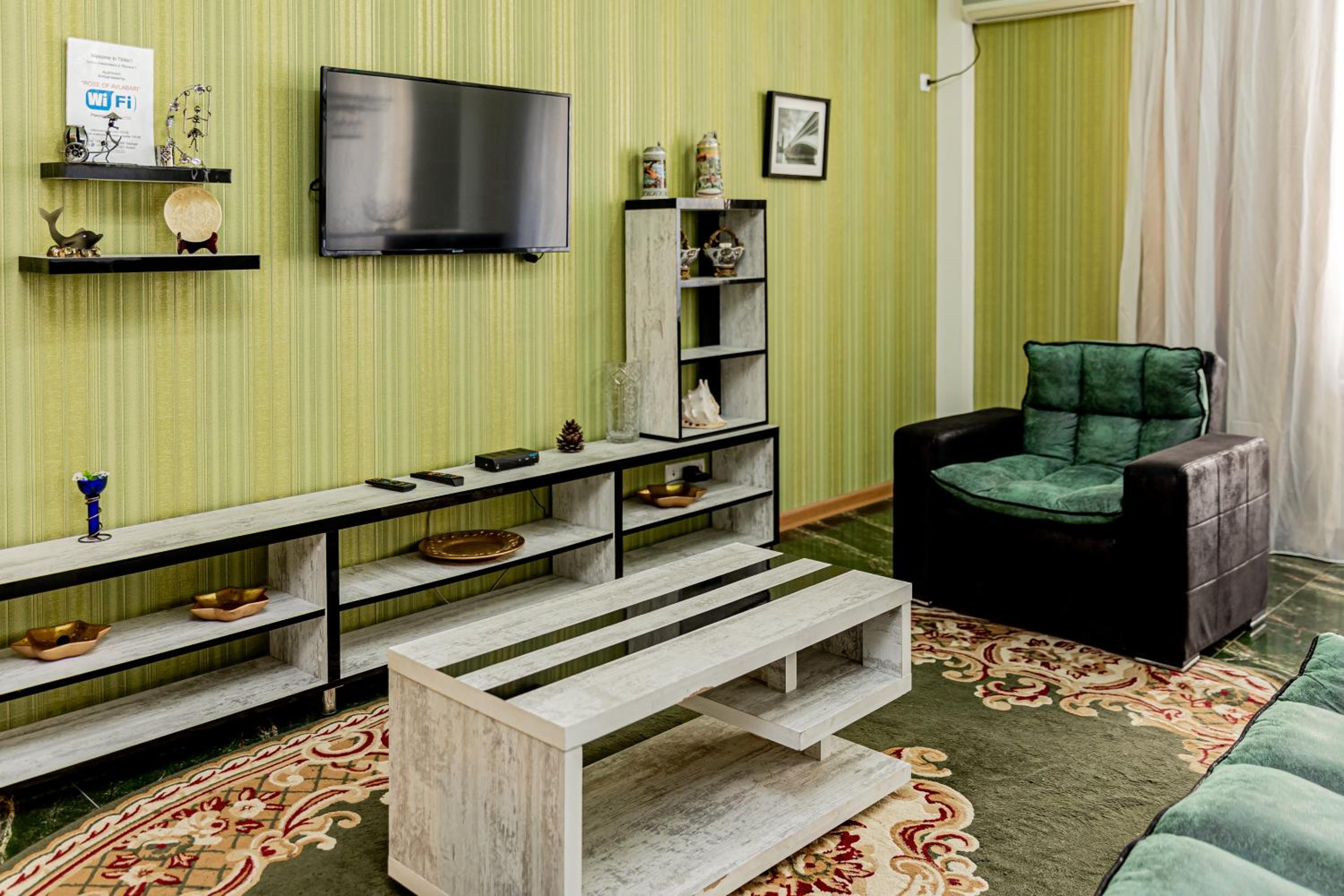 Old Metekhi Apartment