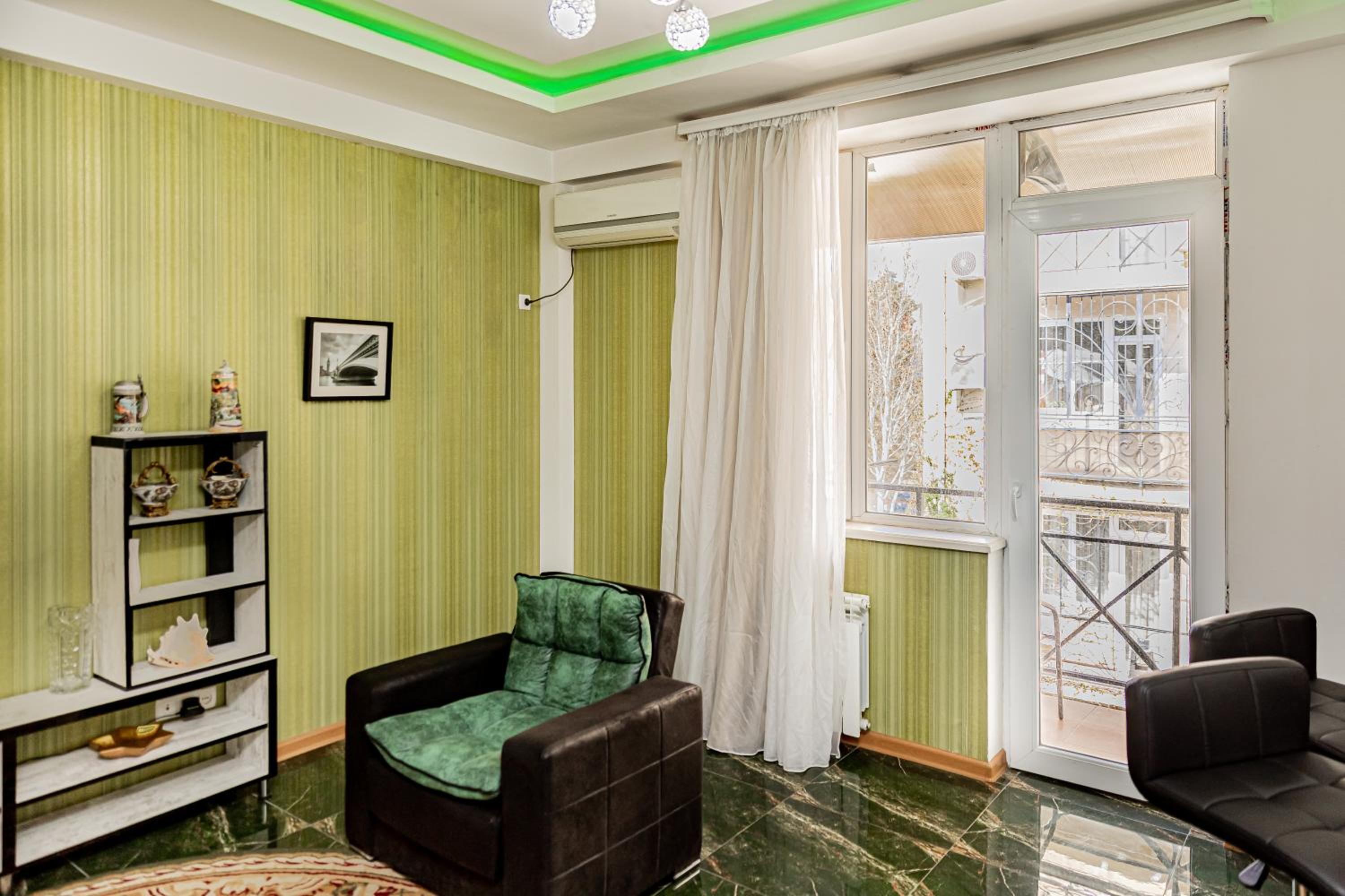 Old Metekhi Apartment