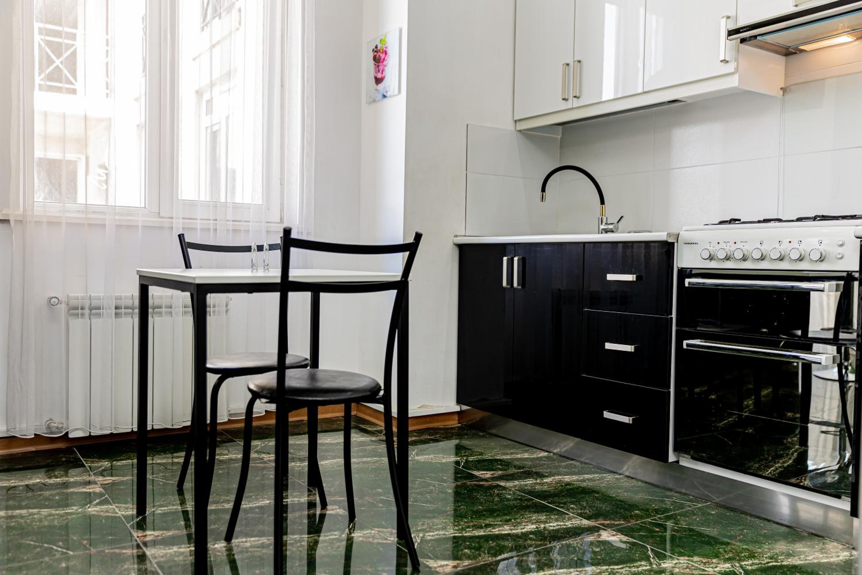 Old Metekhi Apartment