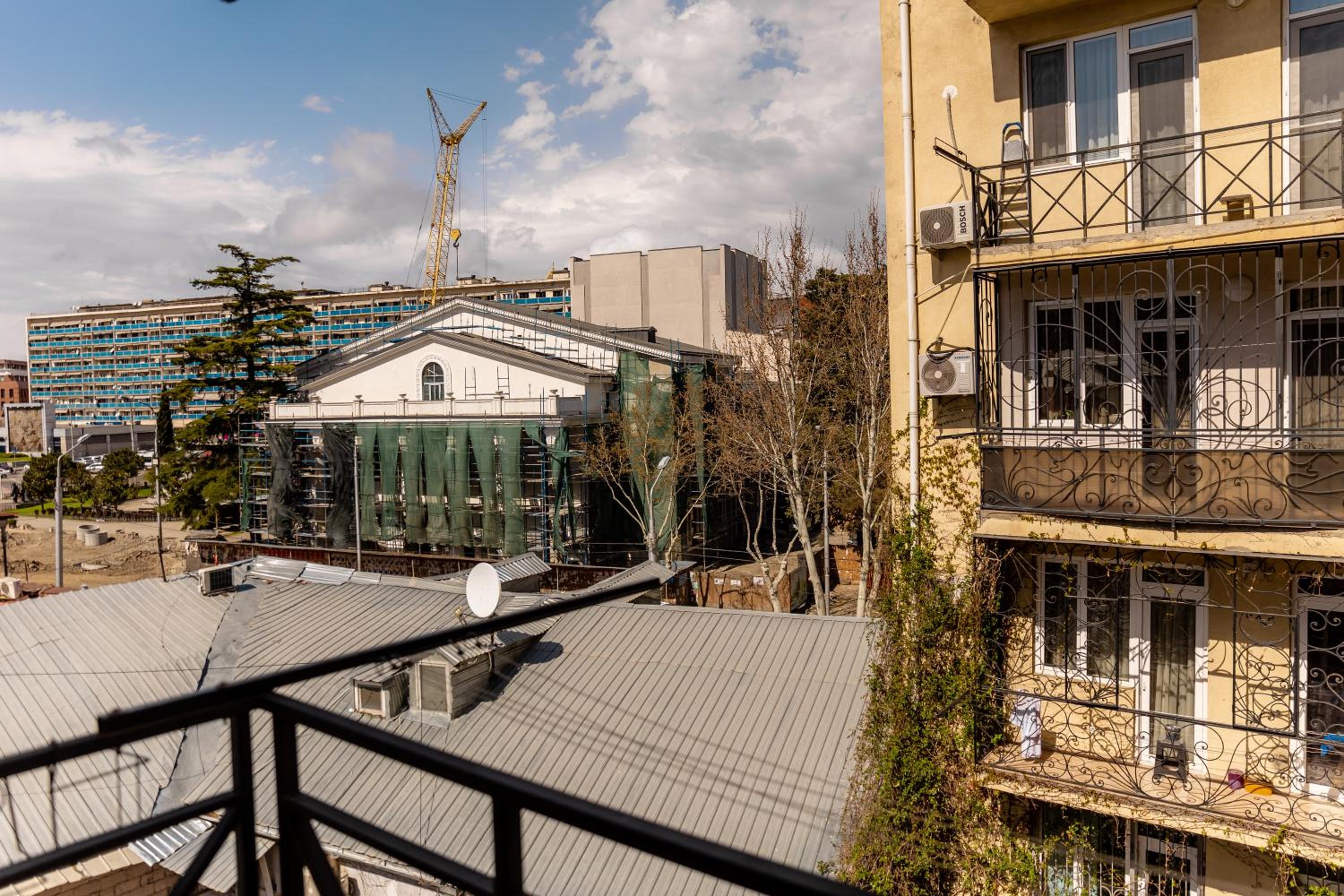 Old Metekhi Apartment